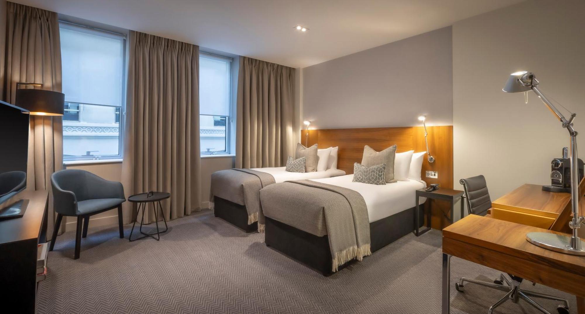 Clayton Wall Hotel