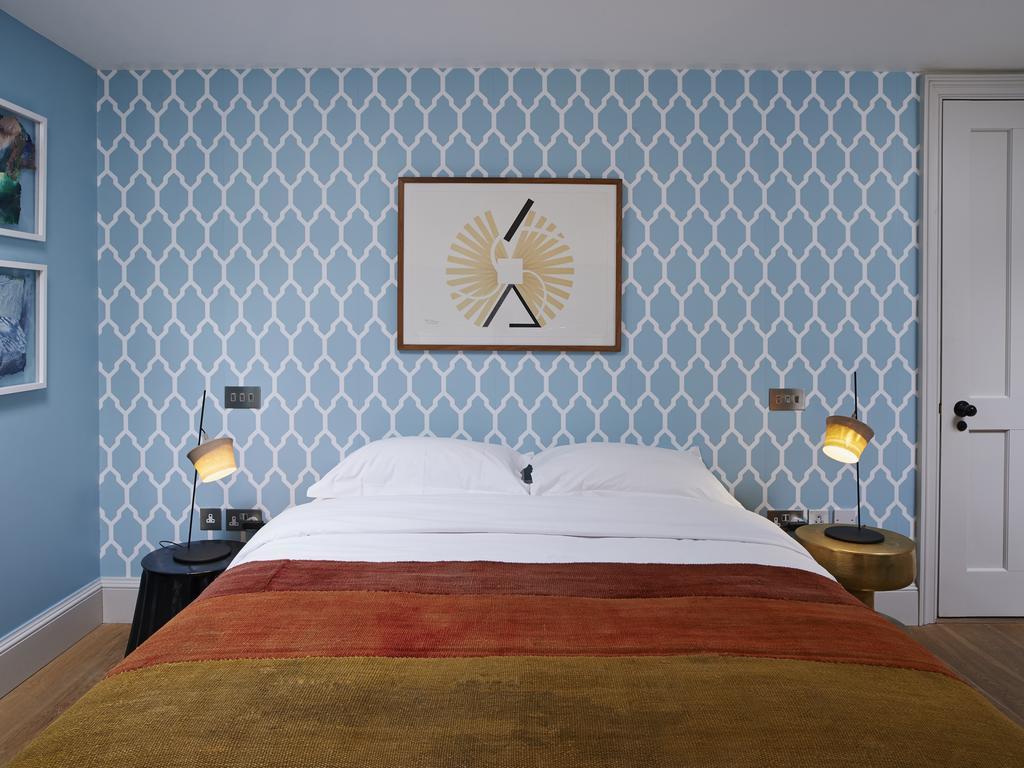 Library 4* London