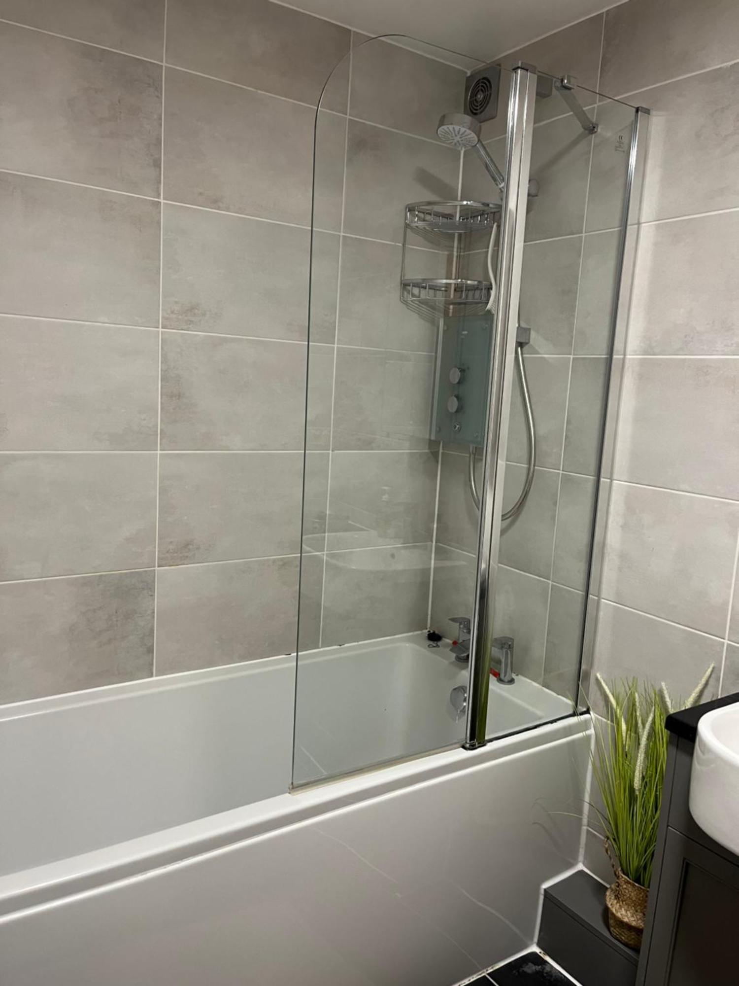 Comfortable Two Bedroom Modern Apartamento *
