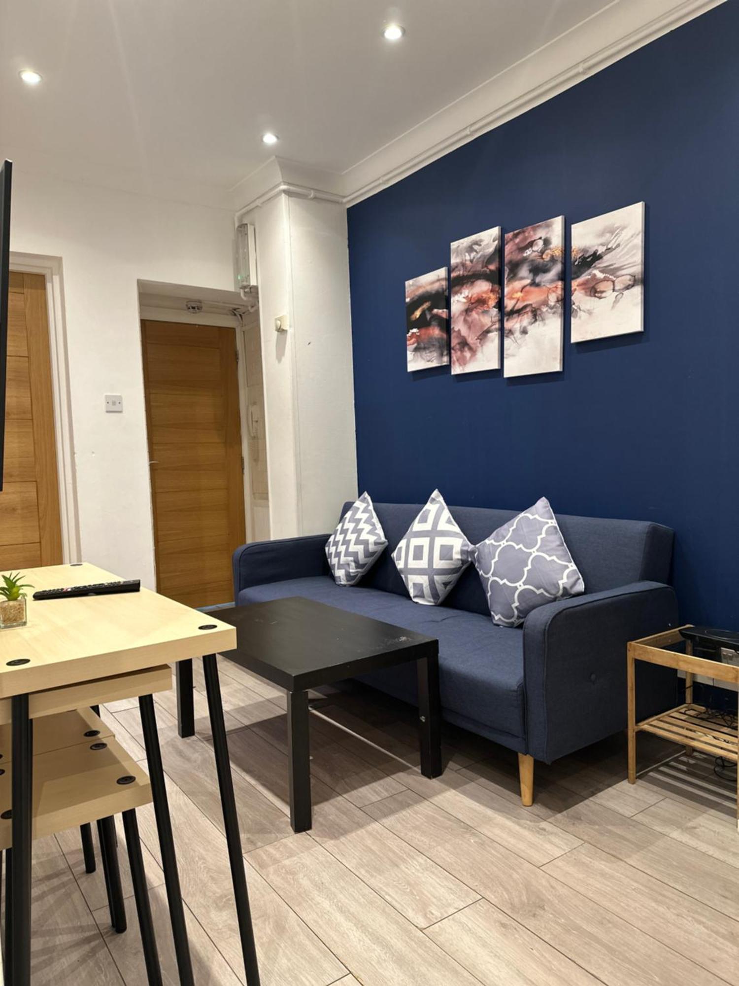Stunning Flats Edgware Road Central * Londen