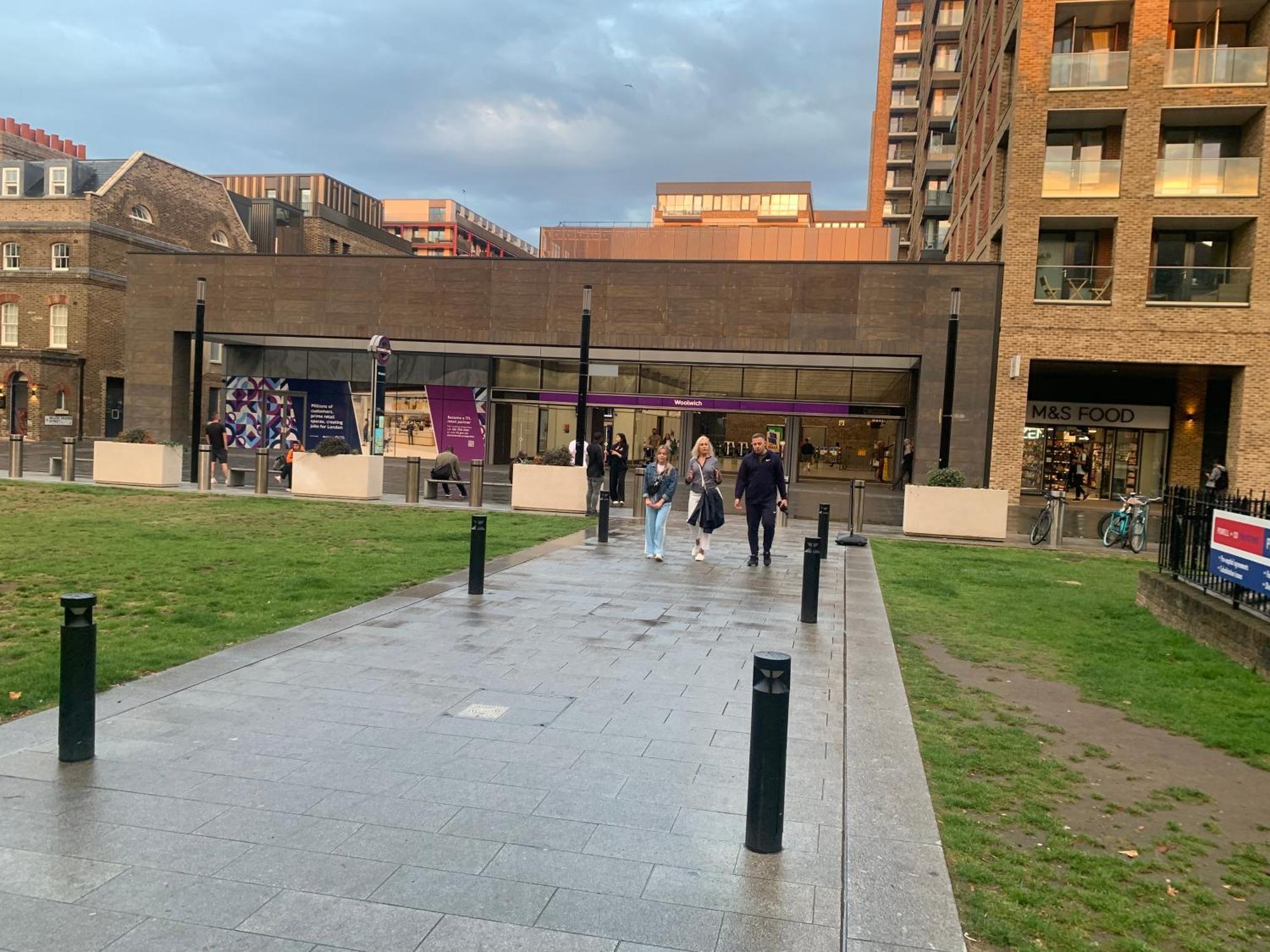 Luxury Riverside With Easy Access To London, O2, Excel Centre And Parking Apartamento *