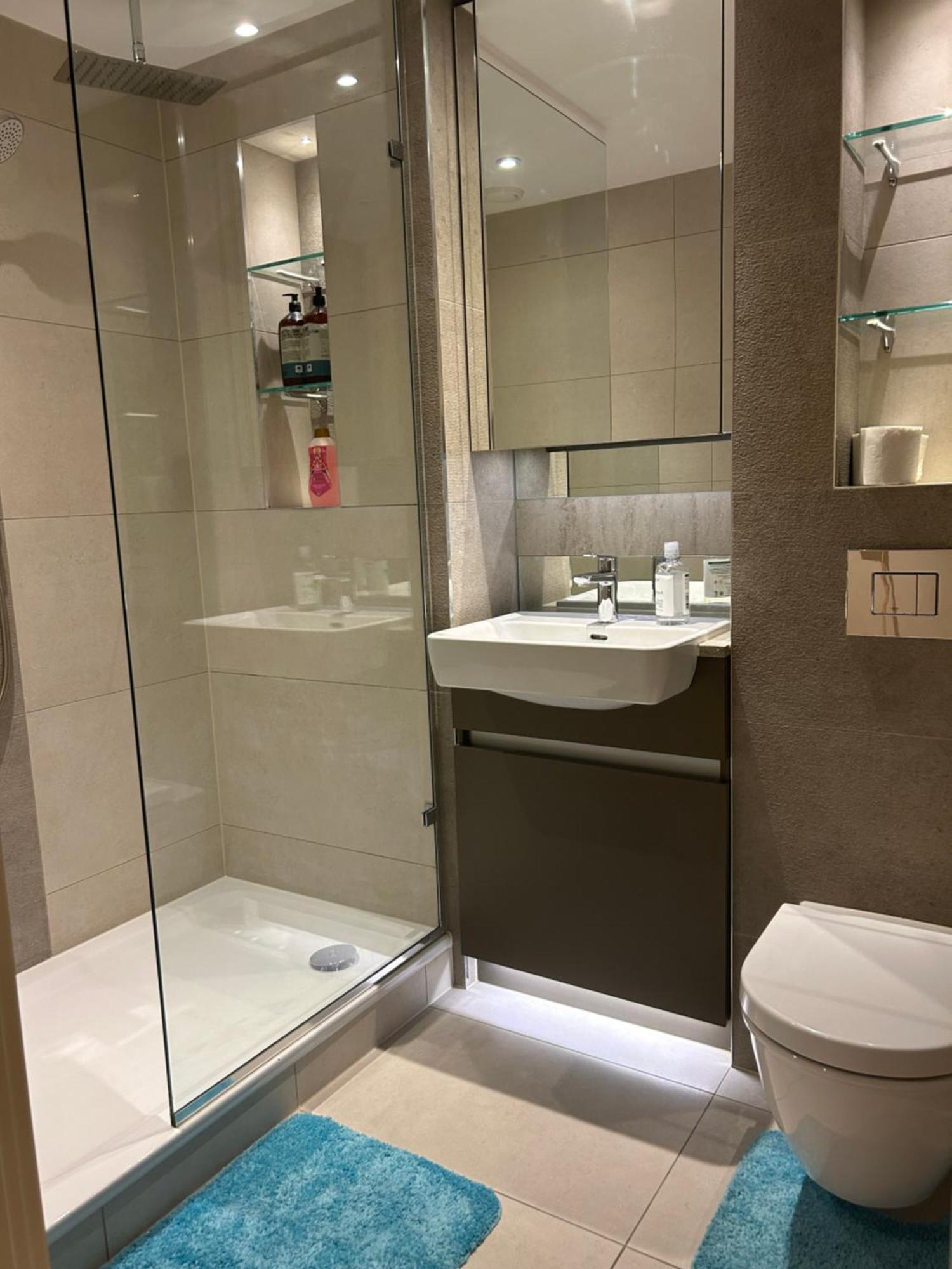 Luxury Riverside With Easy Access To London, O2, Excel Centre And Parking *