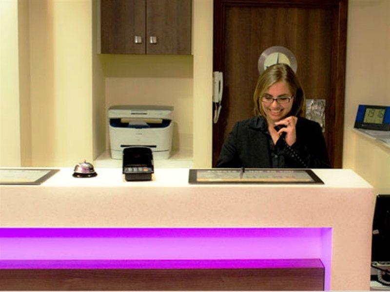 Hotel Express - Vauxhall Nine Elms 3*