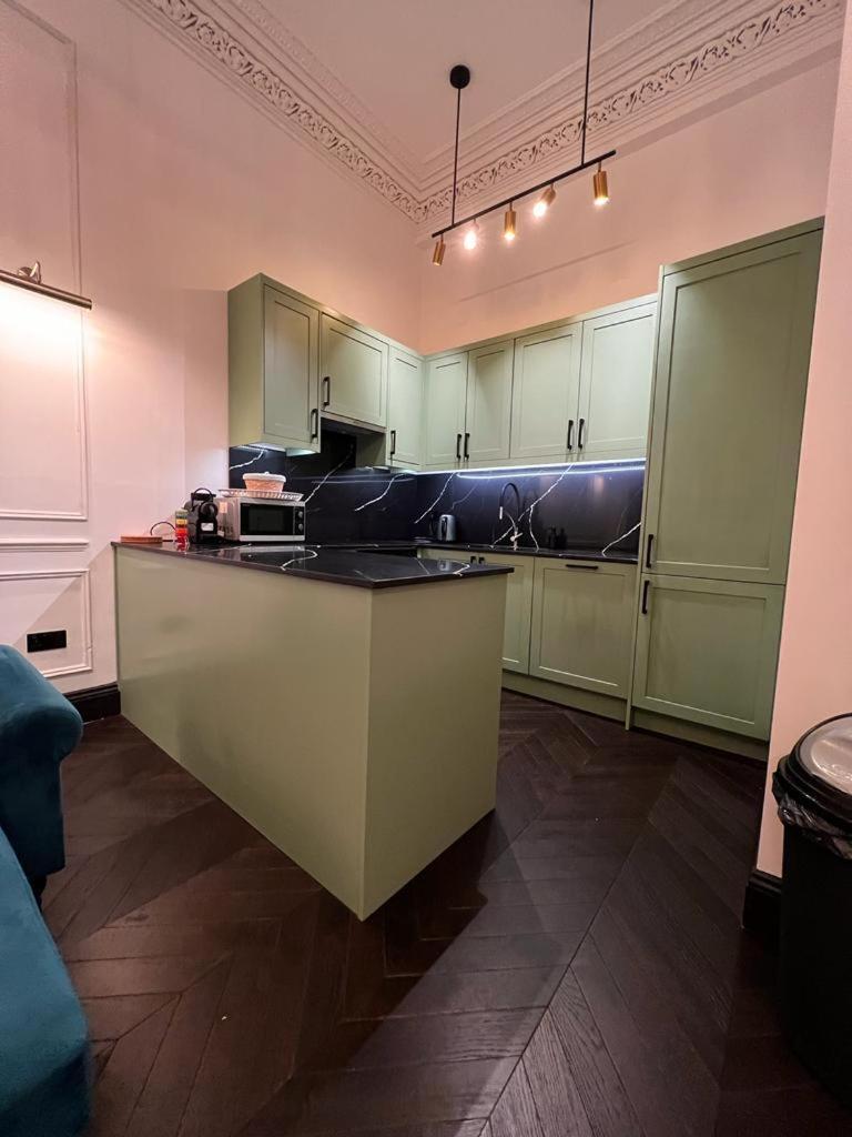 Earl's Court Luxe * London