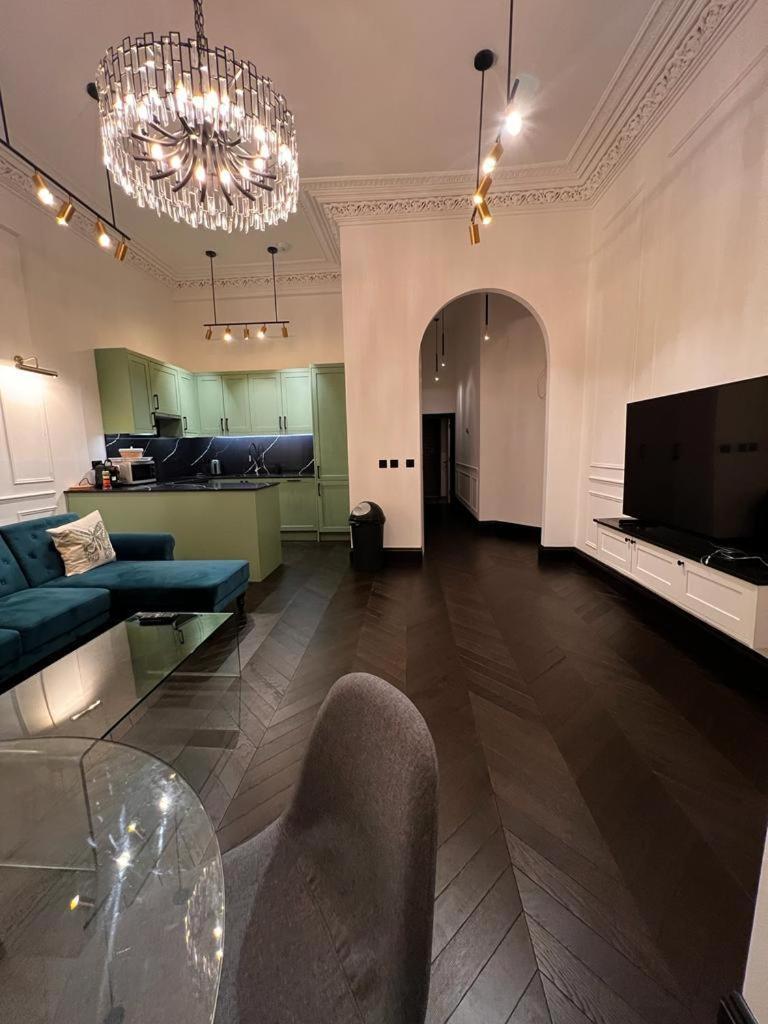 Earl's Court Luxe Apartment *