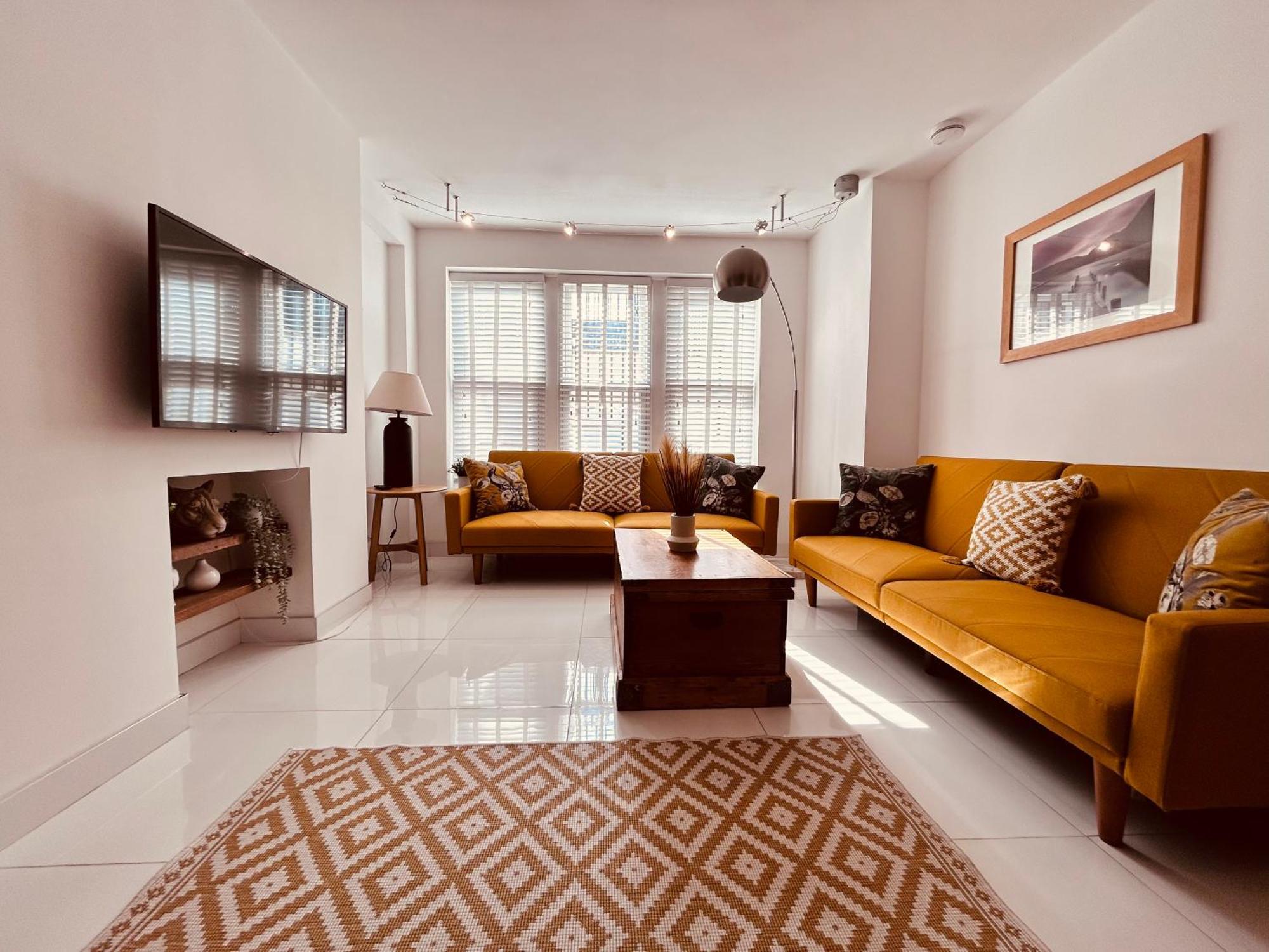 Stunning Spacious B.apt. Slps.4 Apartment