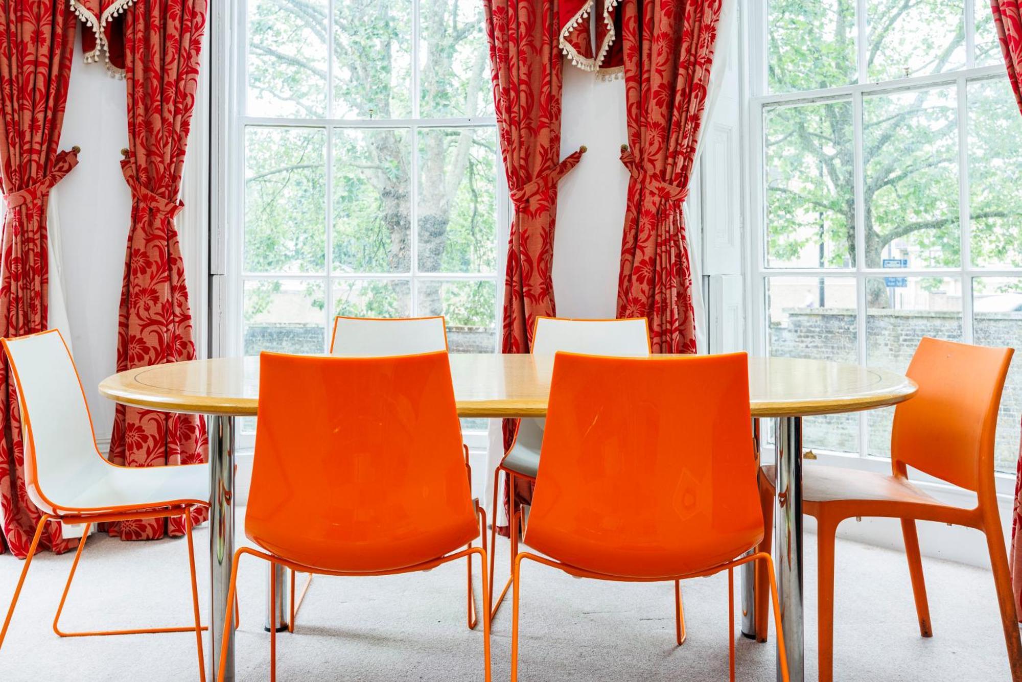 Larger Groups Close To Excel Canarywharf 02 With Parking * Londres