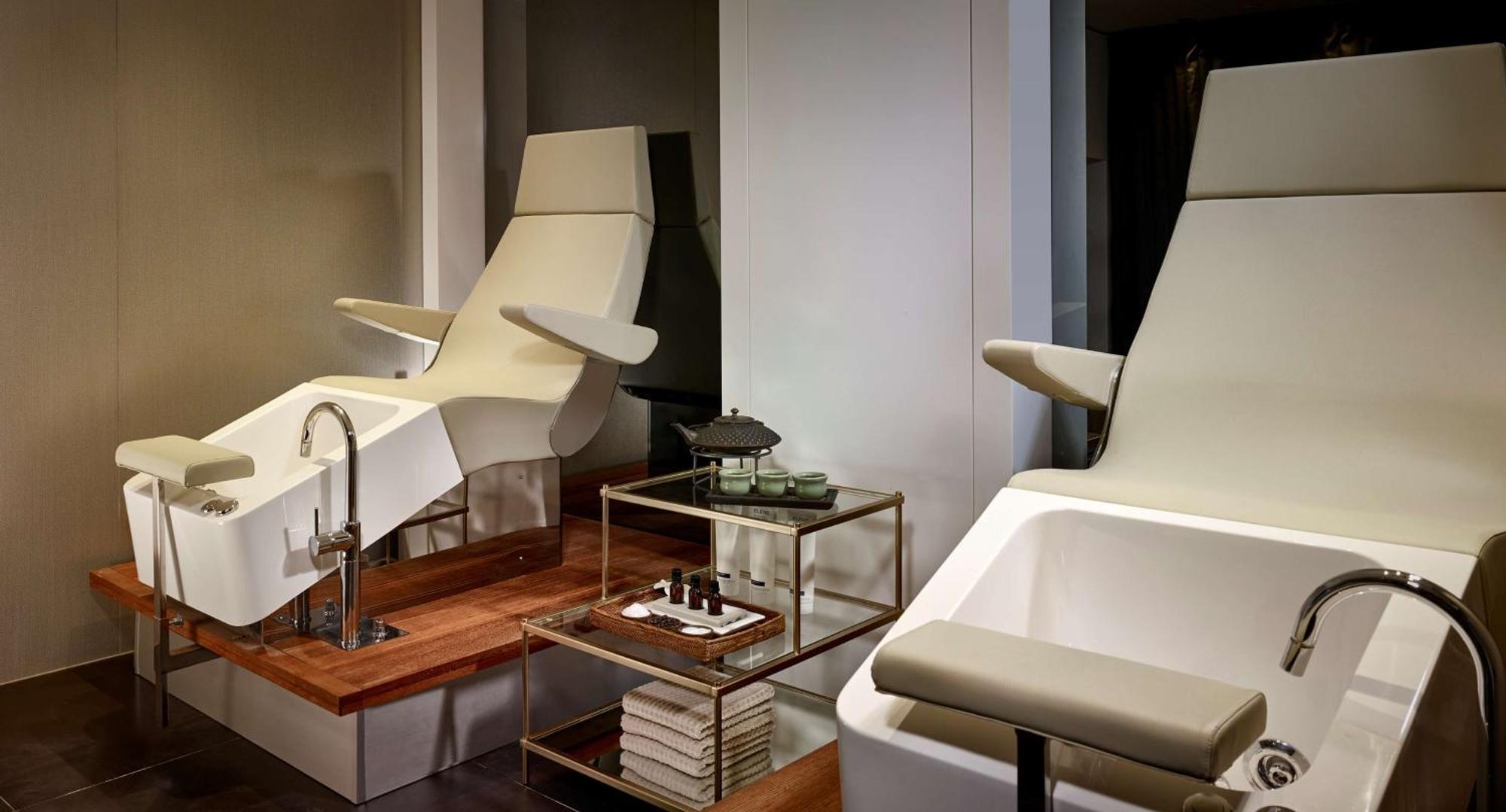 Park Plaza Waterloo 4*