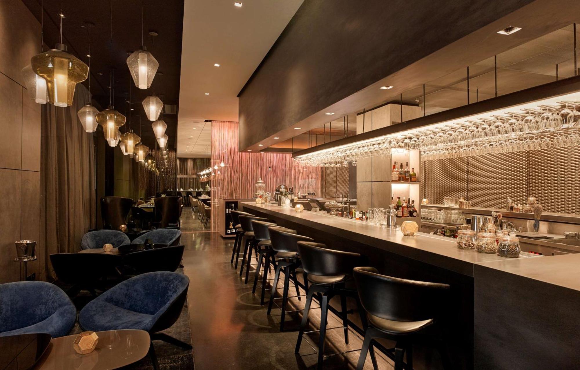 Park Plaza Waterloo 4*