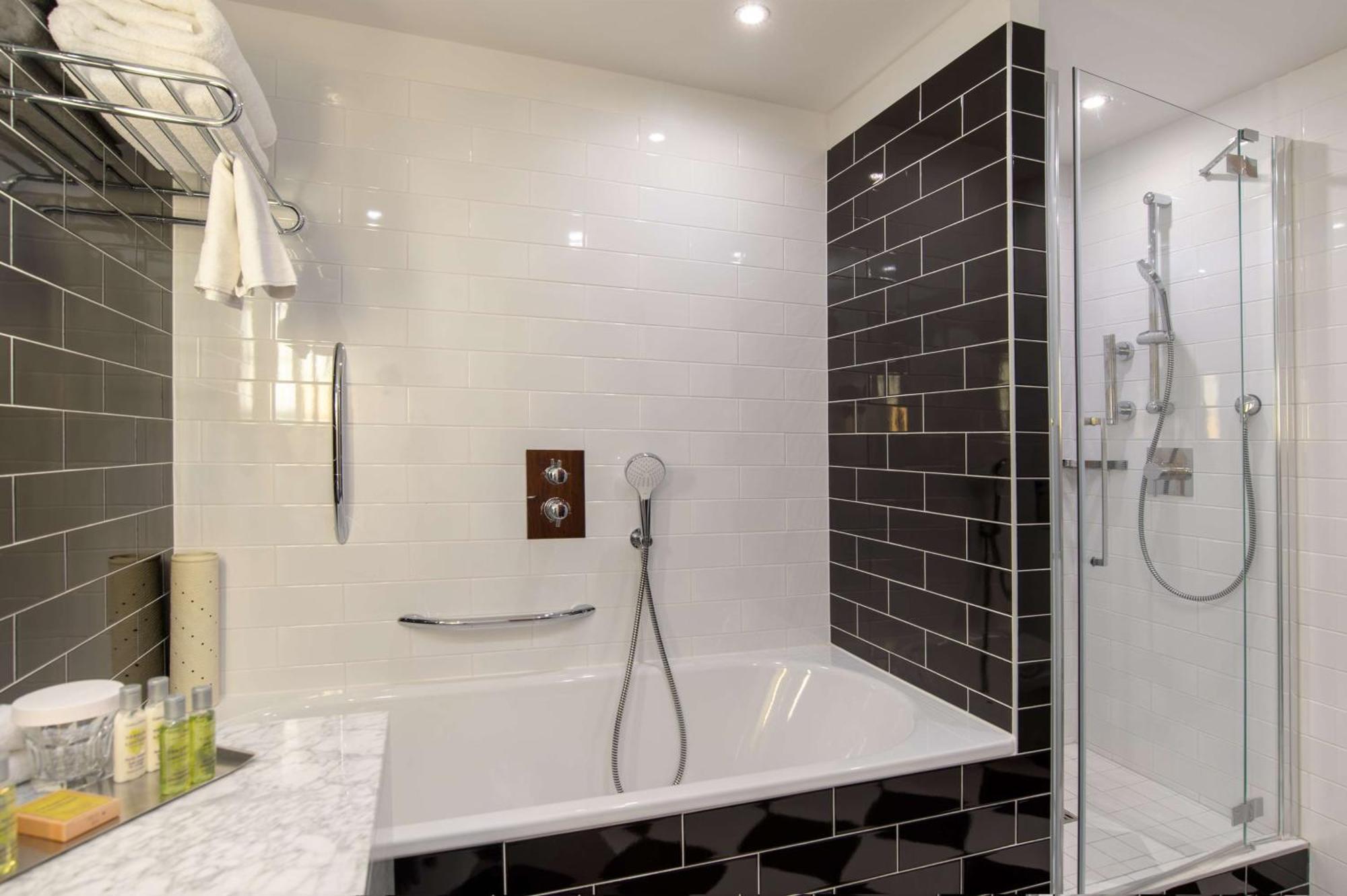 Hilton Wembley 4* Londres