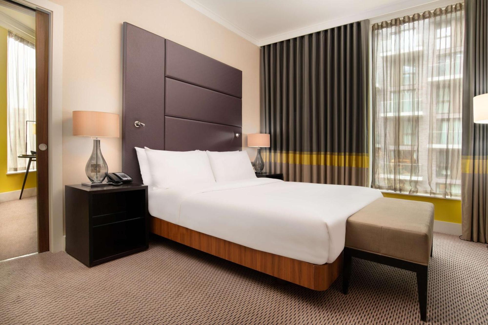 Hilton Wembley 4*