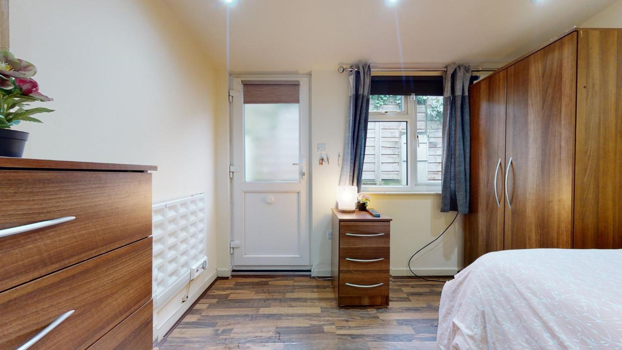 247london Studio Flats Apartment