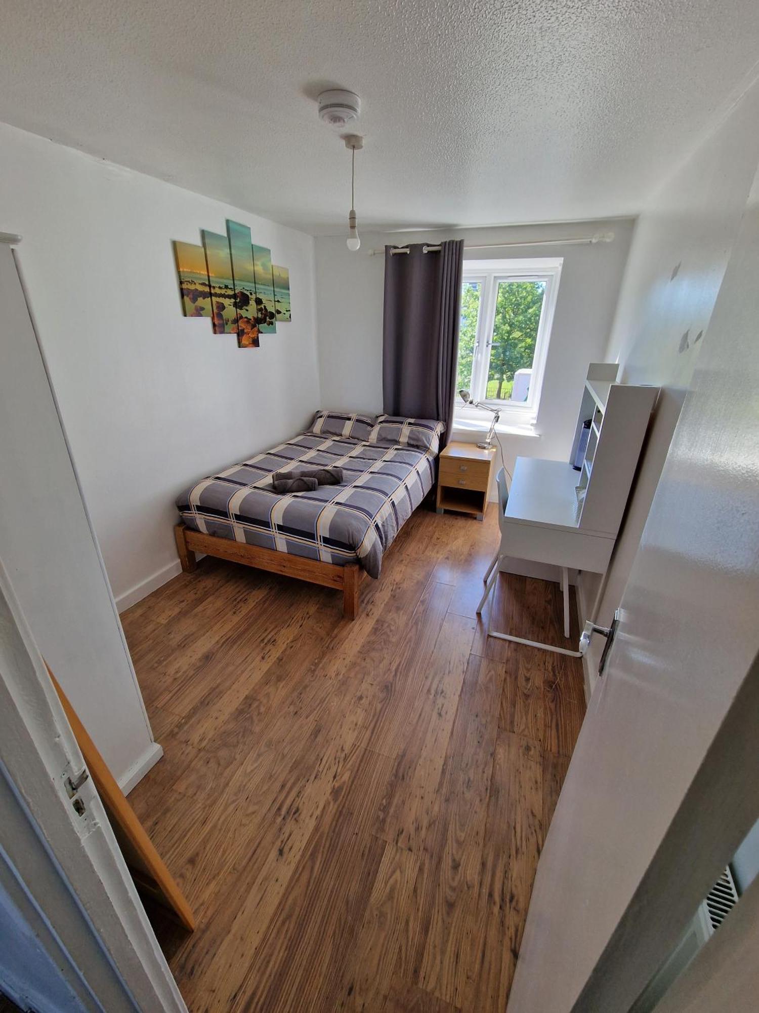 Cozy Double Bedroom In Zone 1-2 Londen
