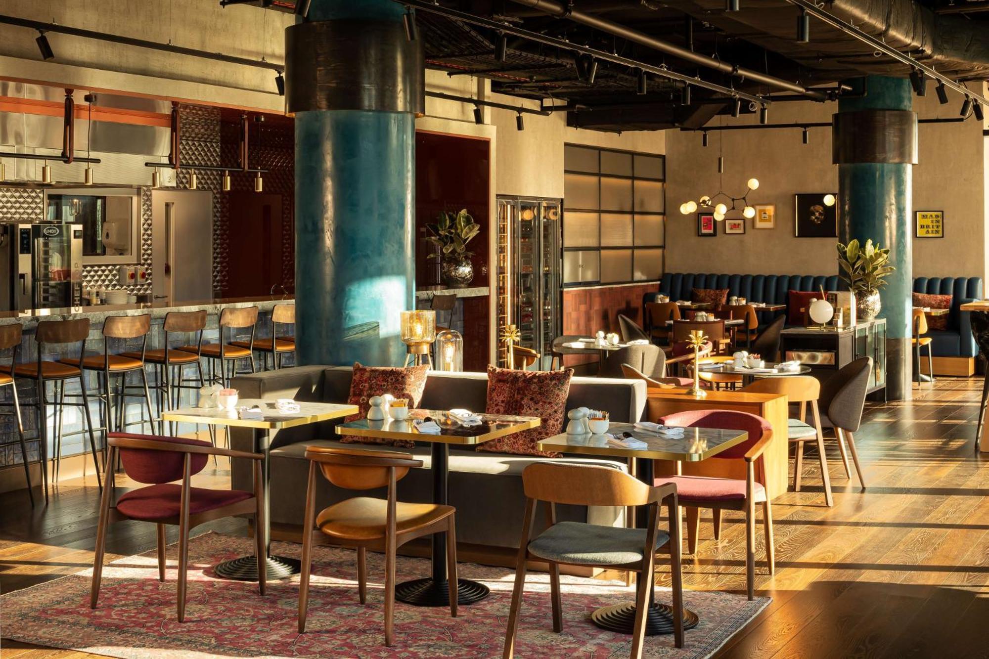 The Gantry London, Curio Collection By Hilton Londres