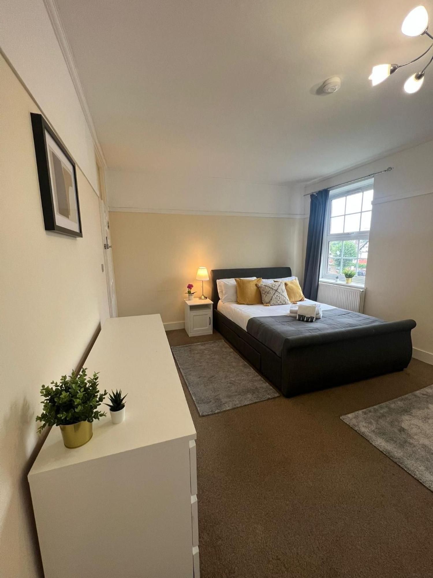Stunning Wembley Stadium Flat Habitación en casa particular Londres