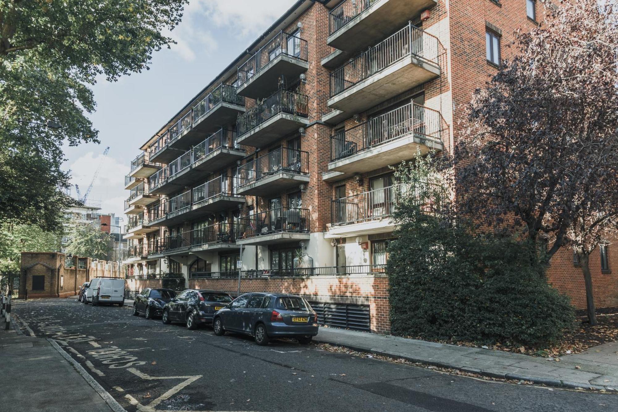 Stylish Flat With Pool And Terrace Londres