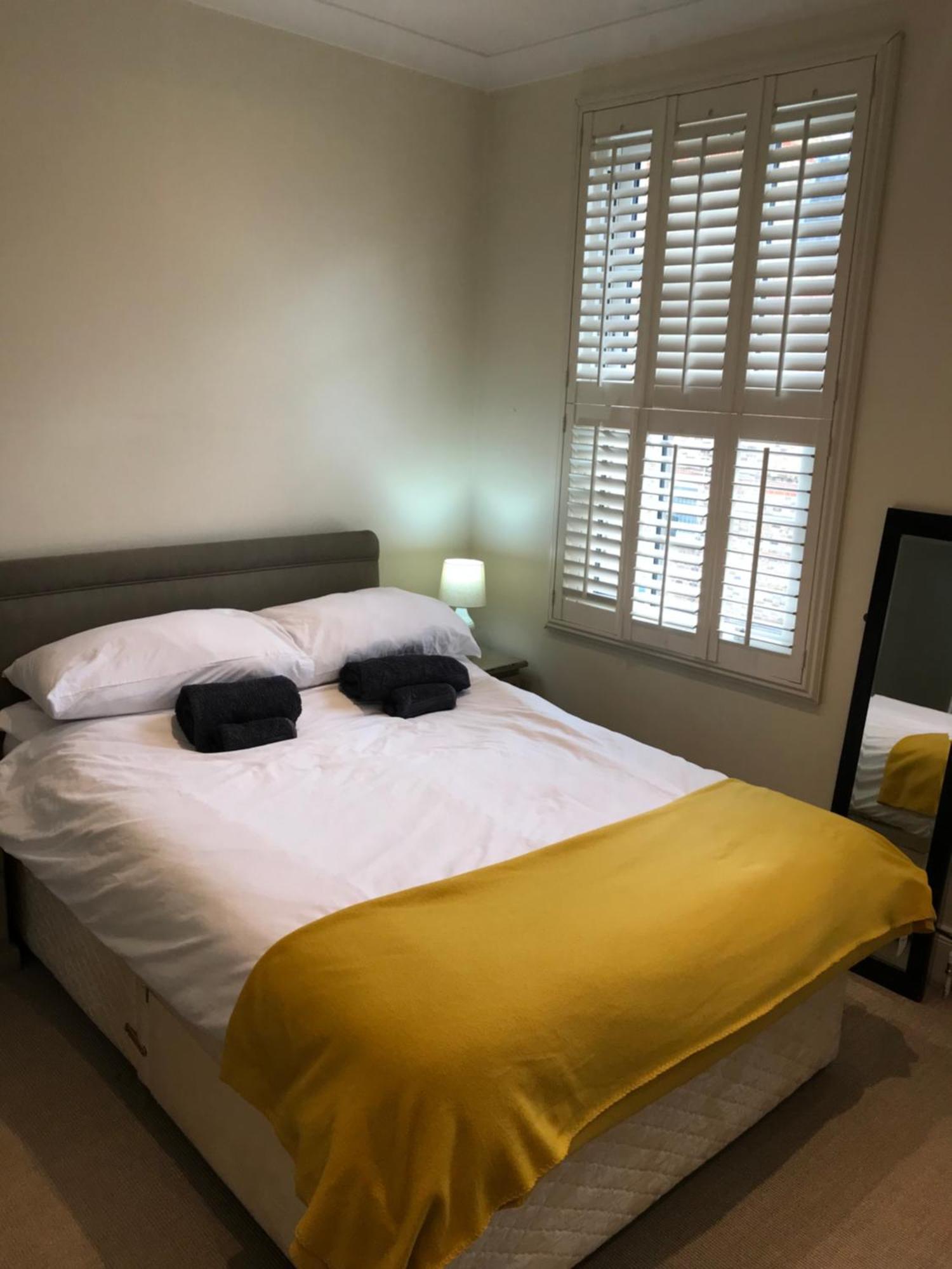 Casa de férias Victorian Charm: Spacious 3-bed Near Attractions