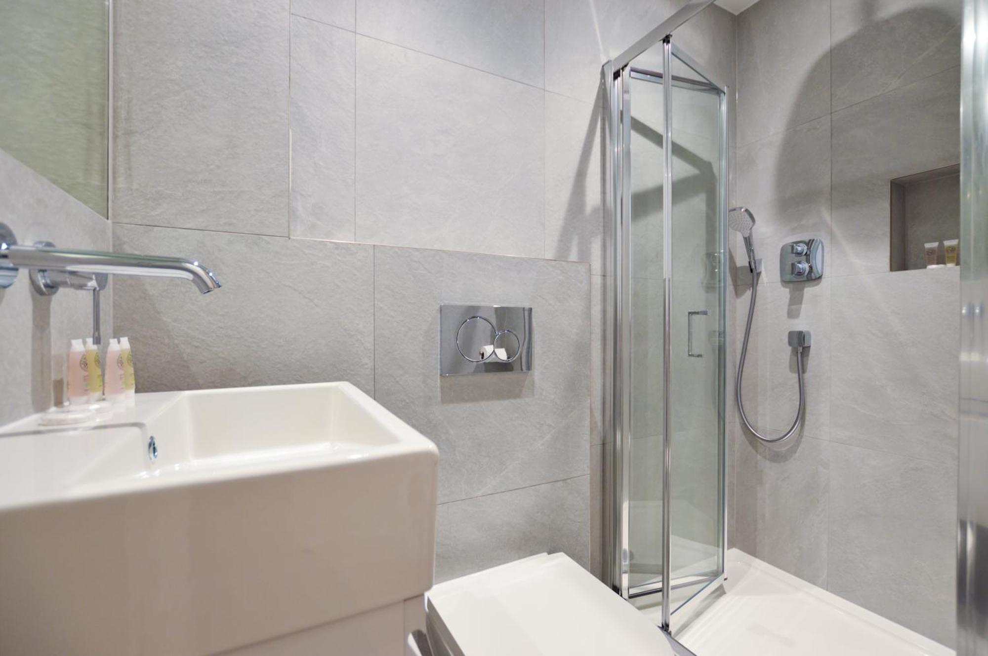 Queensborough Terrace Serviced By Concept London