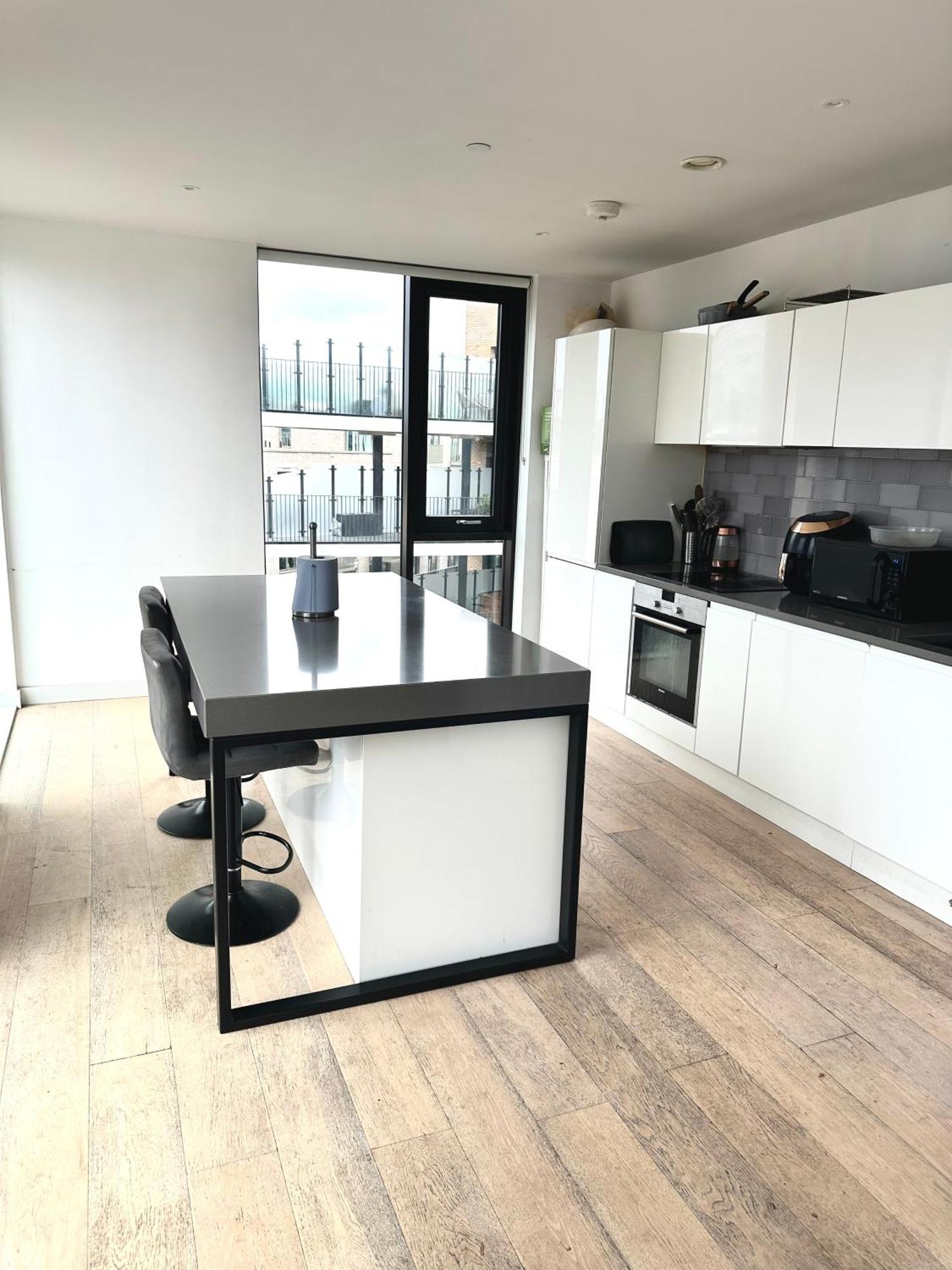Penthouse 1 Bedroom * London