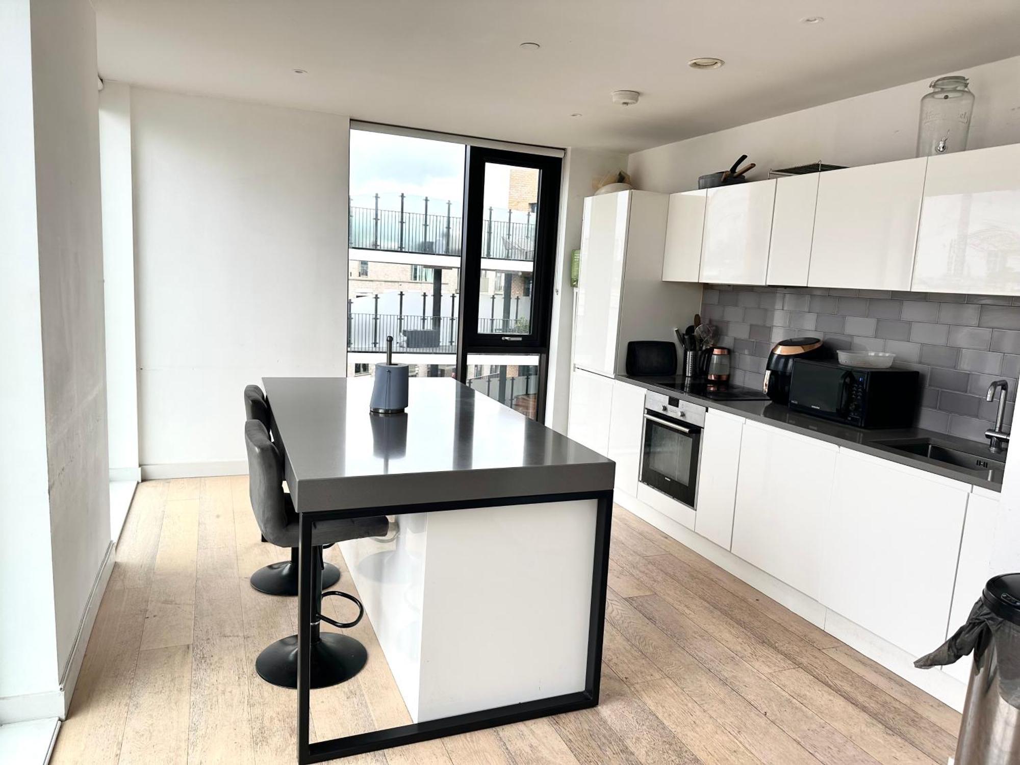 Penthouse 1 Bedroom Apartment London