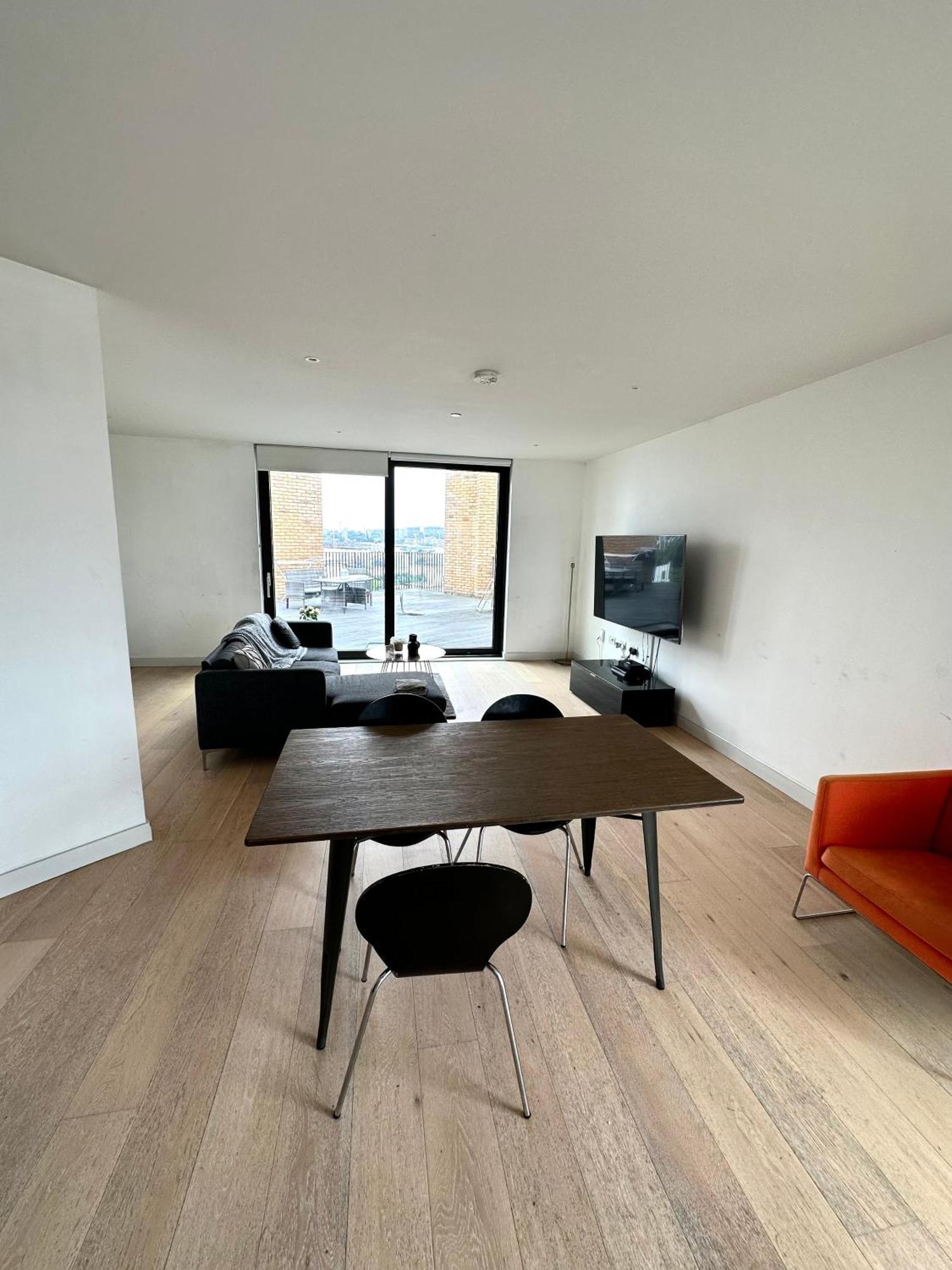 Penthouse 1 Bedroom * London