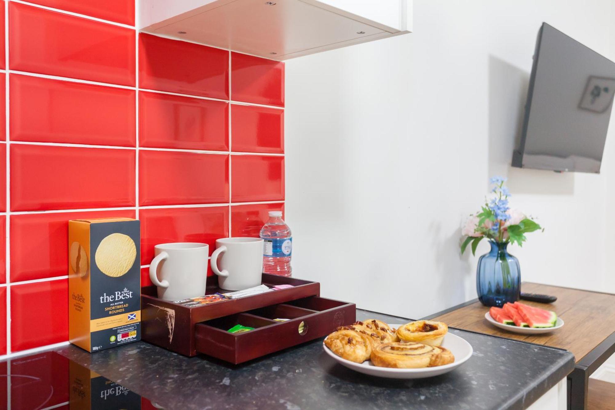 Holloway Budget - 1 Minute To Emirates Stadium - Next To Station - Center * Londres