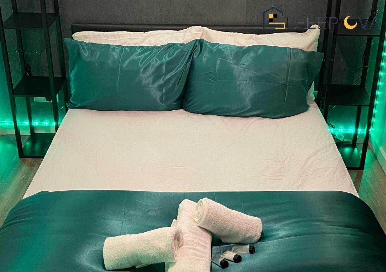 Premium Offers L Last-Minute Escape L Luxury & Spacious 2 Bedroom Flat Families Business Relocation Sleepova Short Lets & Serviced Accommodation *