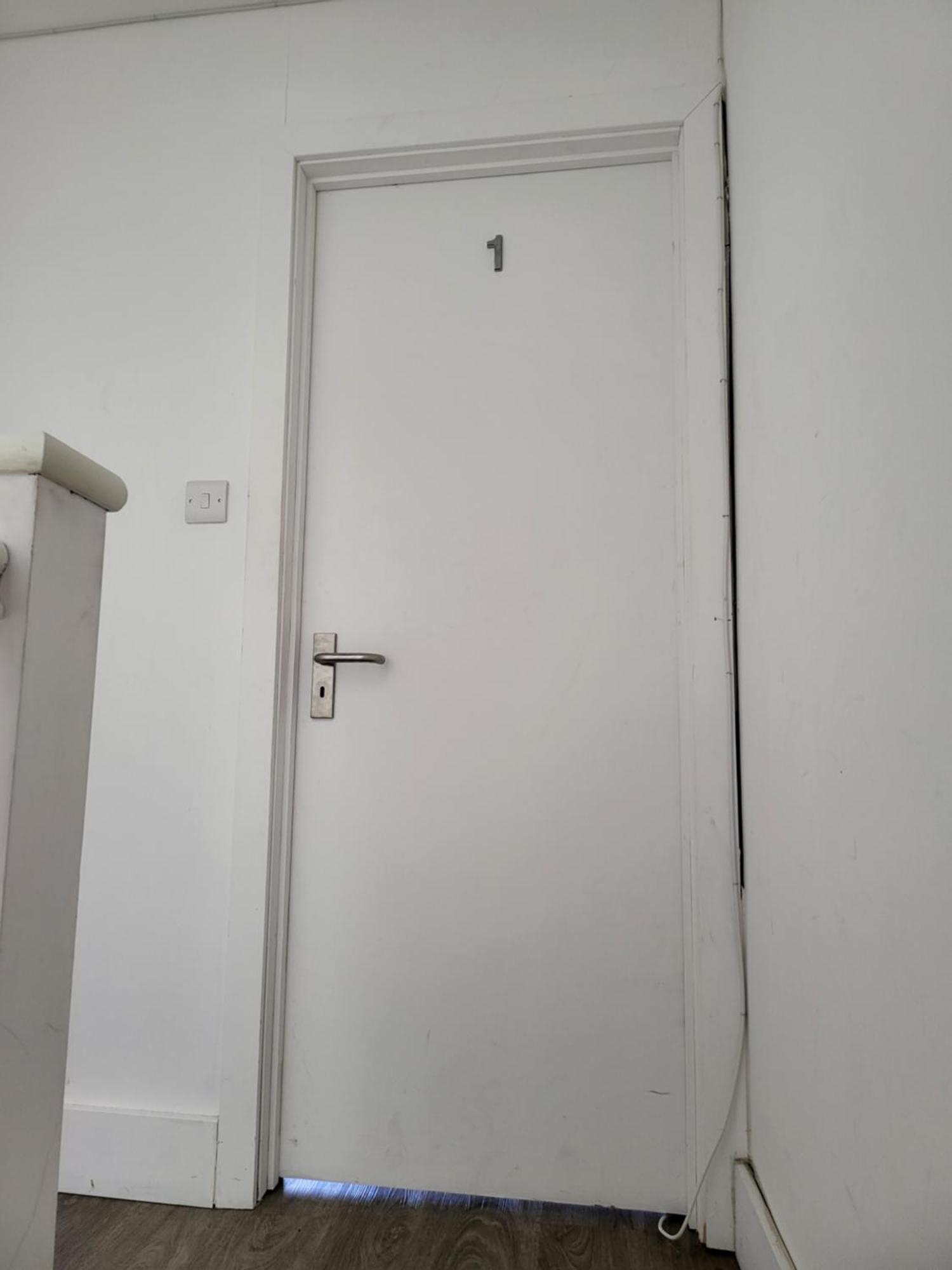 Private Near Ideal For Explorers * London