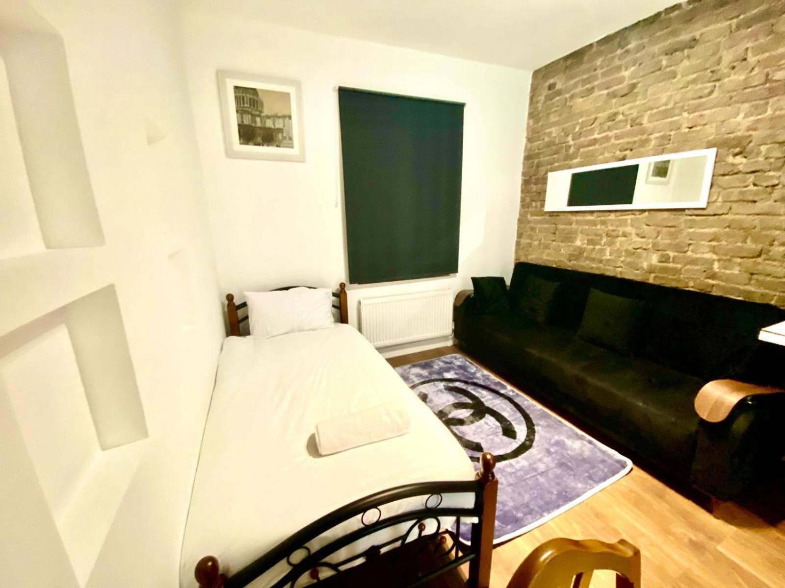 Entire One Bedroom Flat In Central