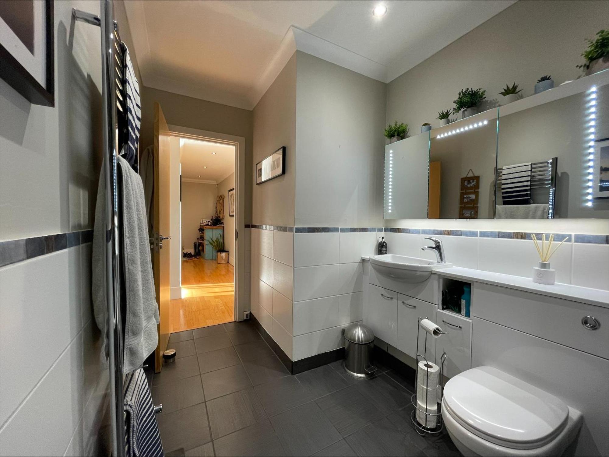 Superb Central London Riverside Flat With Balcony In Limehouse Apartment London