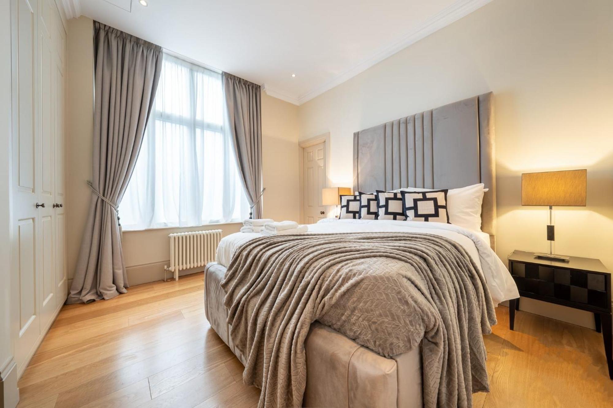 Mayfair - Exclusive Residences Apartment
