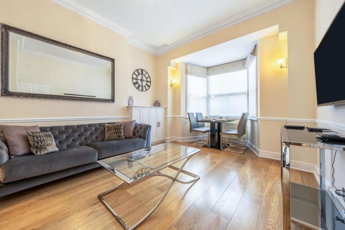 Mayfair Residences Apartamento *