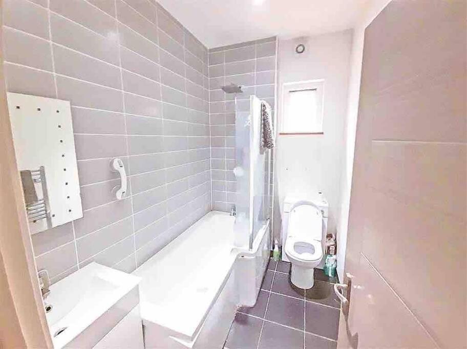 2 Bed * Londres