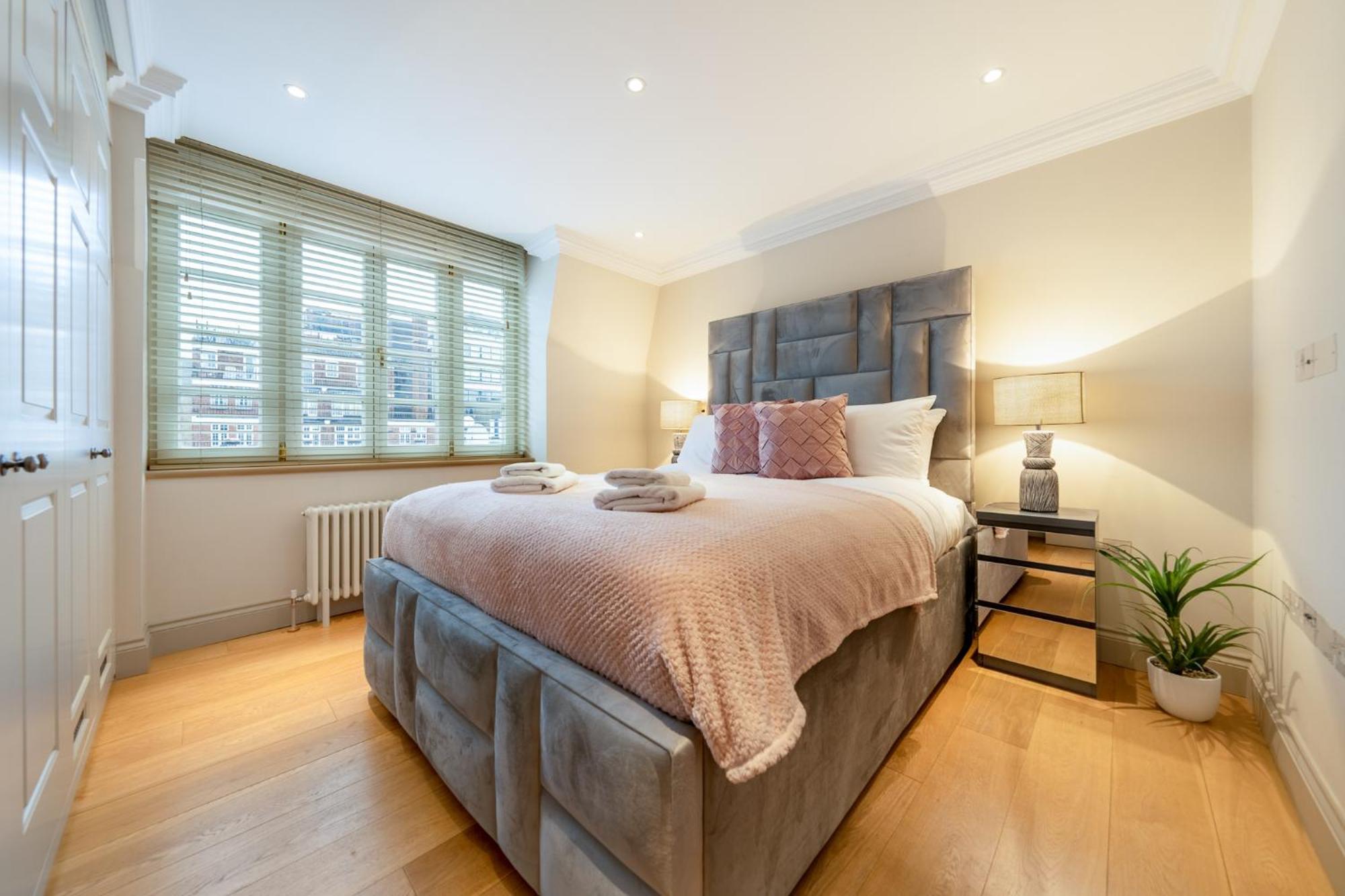 Mayfair - Exclusive Residences Apartment