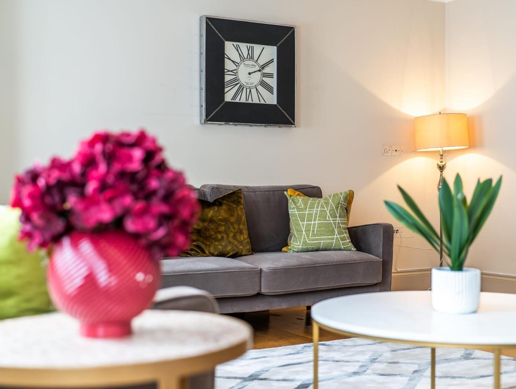 Mayfair - Exclusive Residences Apartment