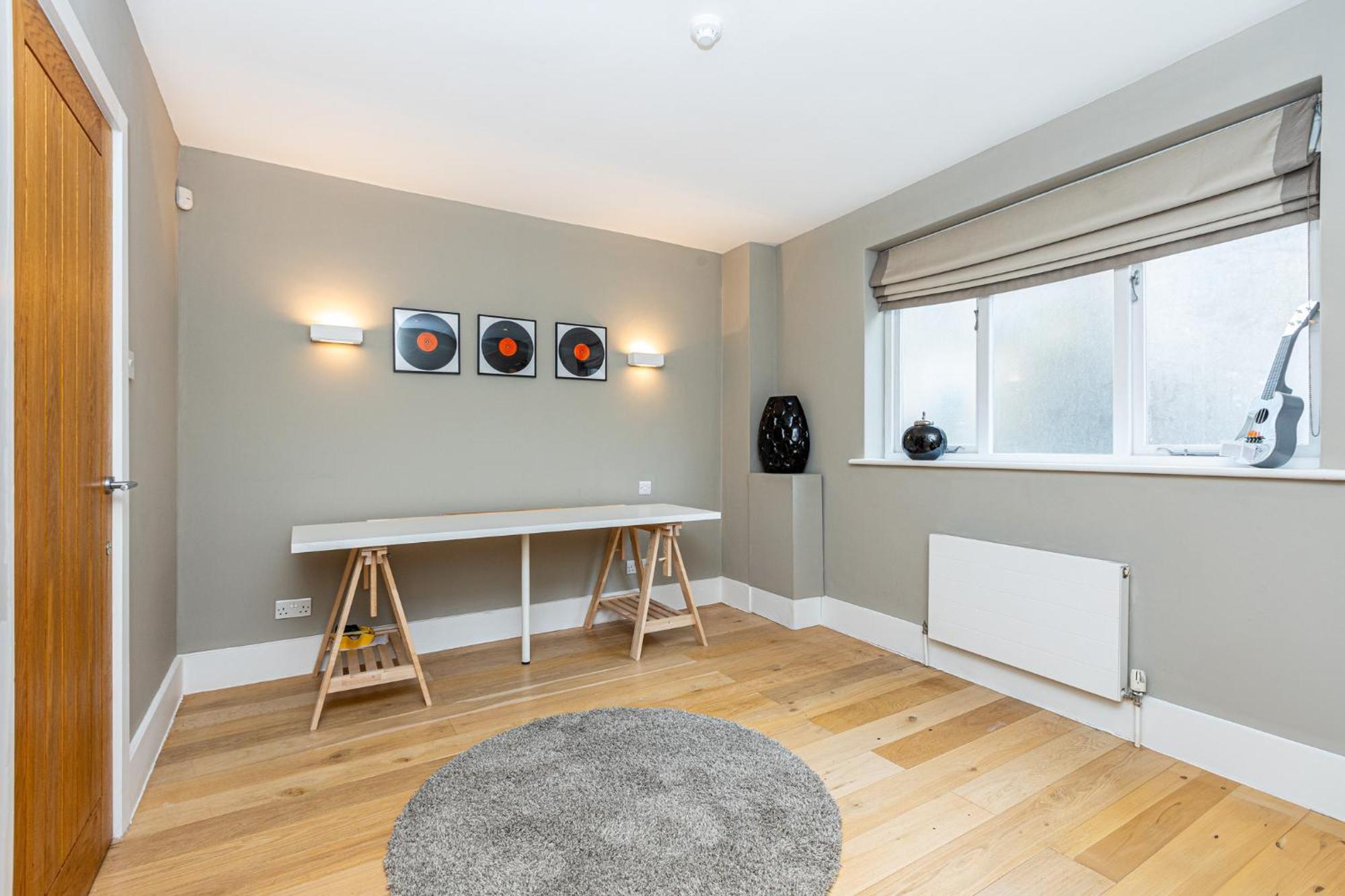 Fantastic Multilevel 3br, Vibrant Angel, 5min Tube Appartement