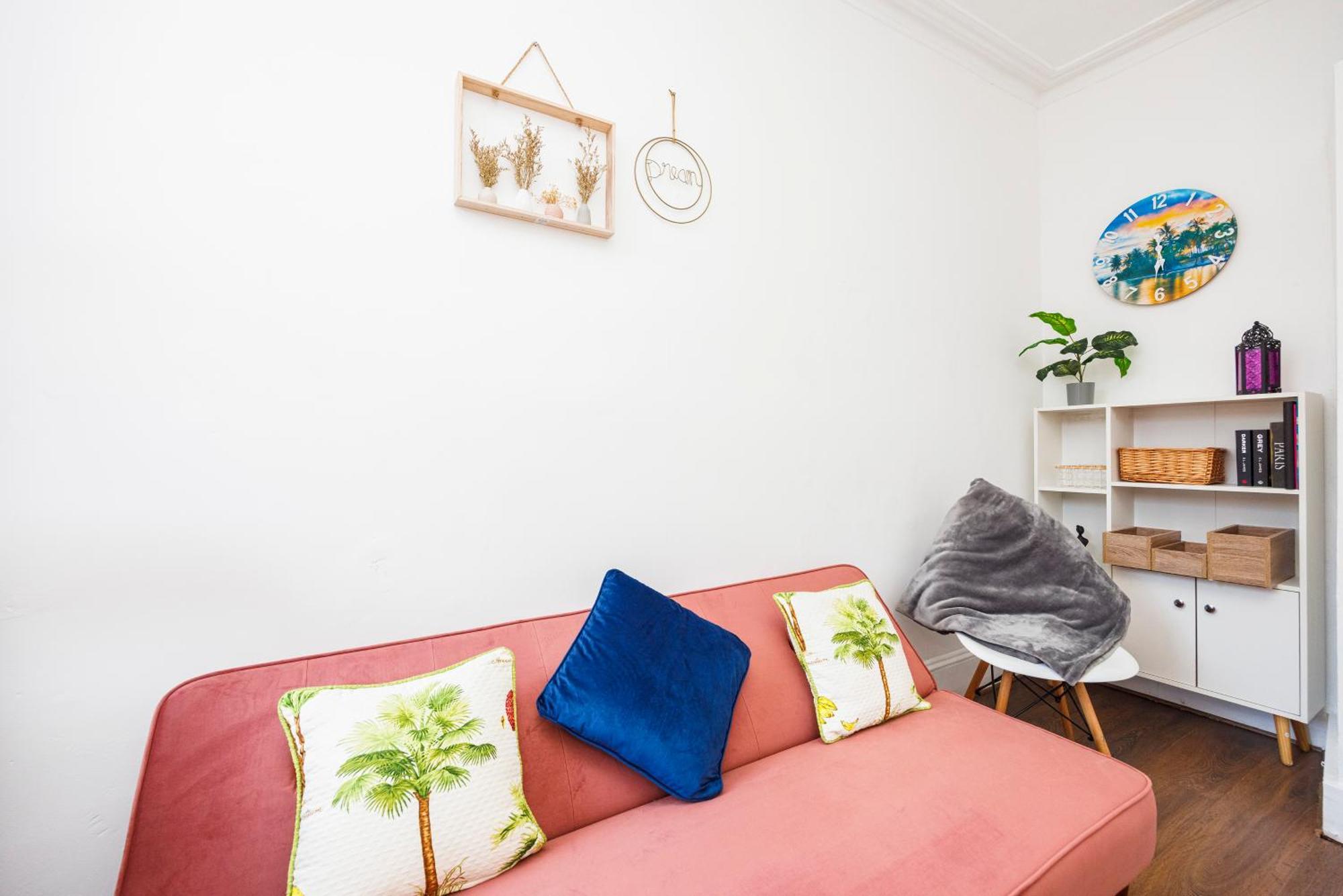 Stylish 2 Bed Near Notting Hill *