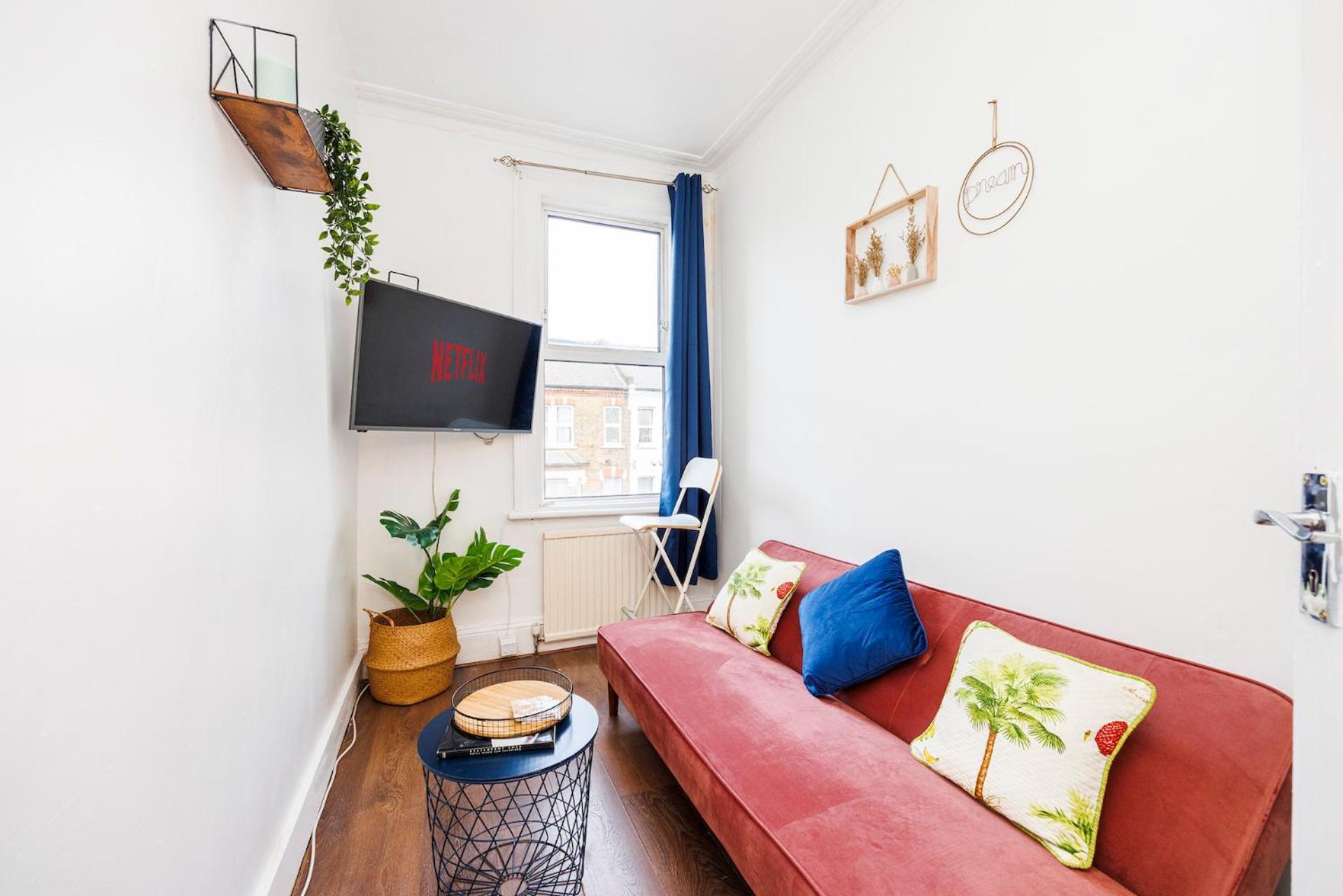Stylish 2 Bed Near Notting Hill Apartment London