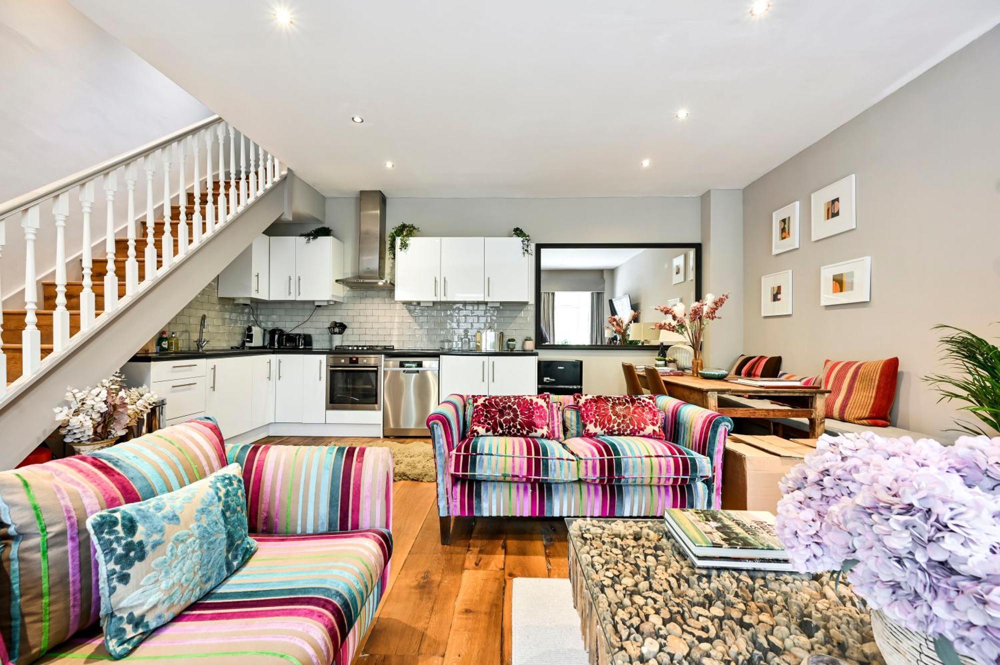 Magnificent 2 Bed Hyde Park Mews House Apartamento Londres