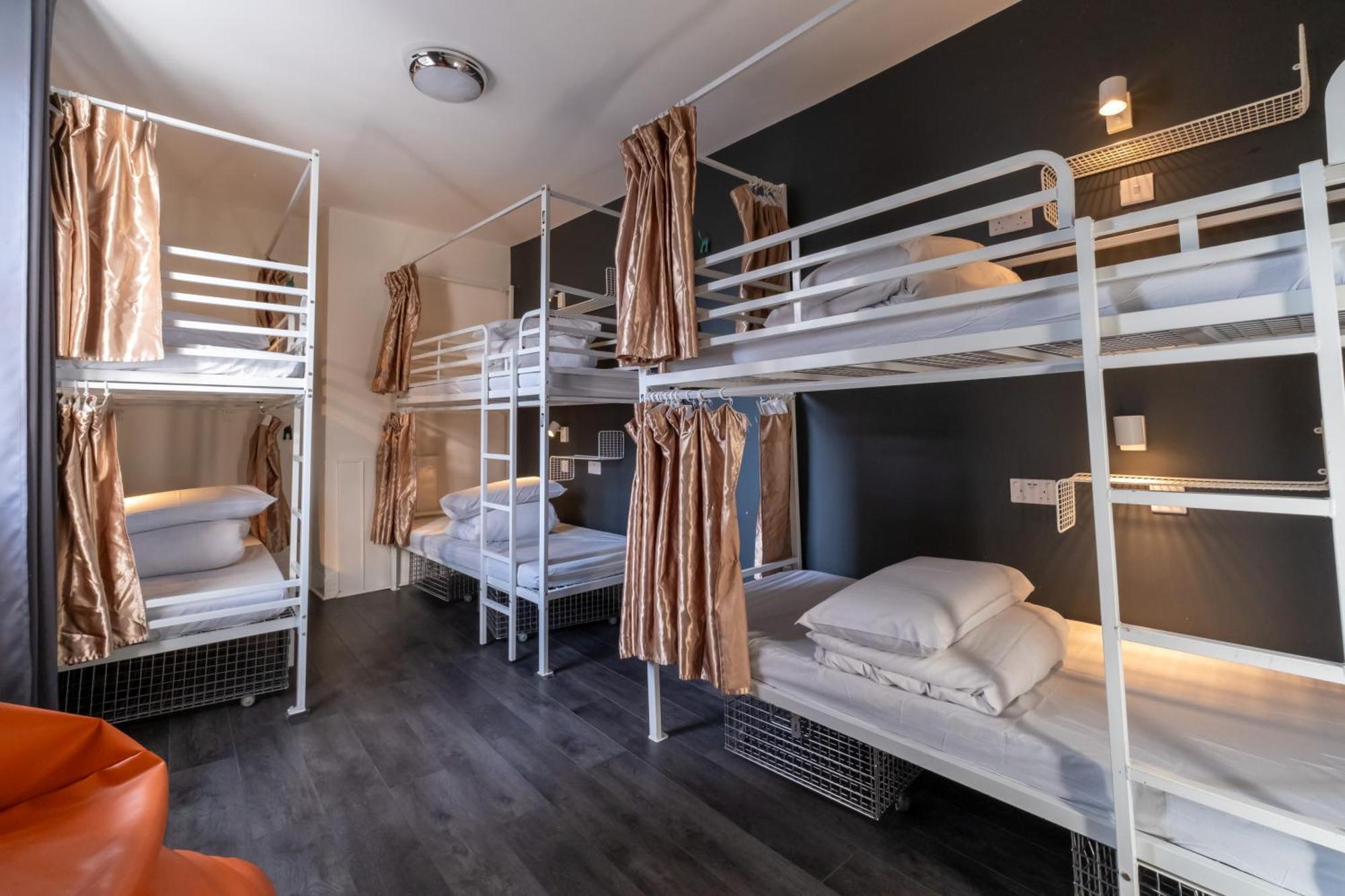 Hostal Book A Bed Londres