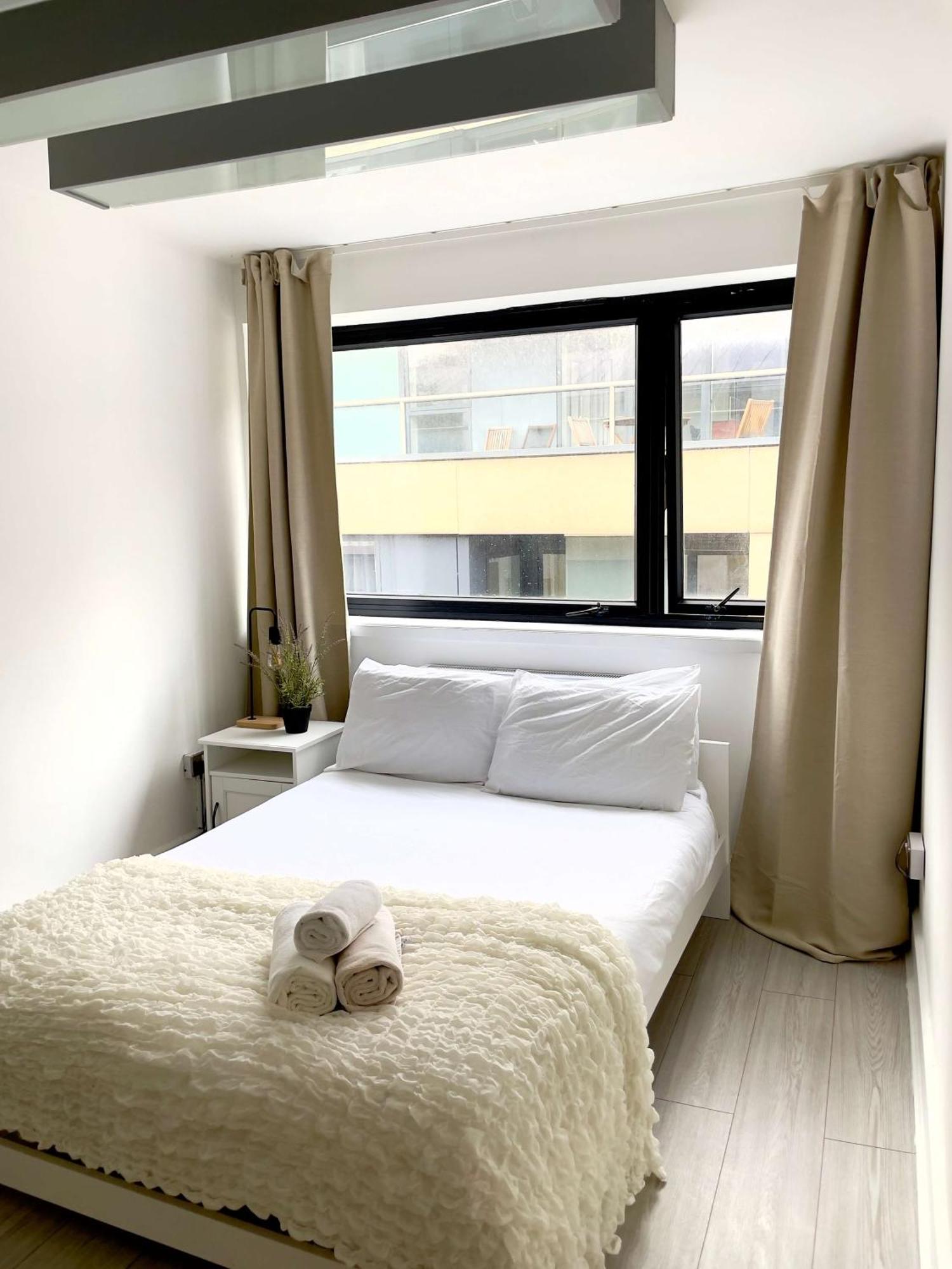 Bright And Beautiful 2bdr Flat Londen