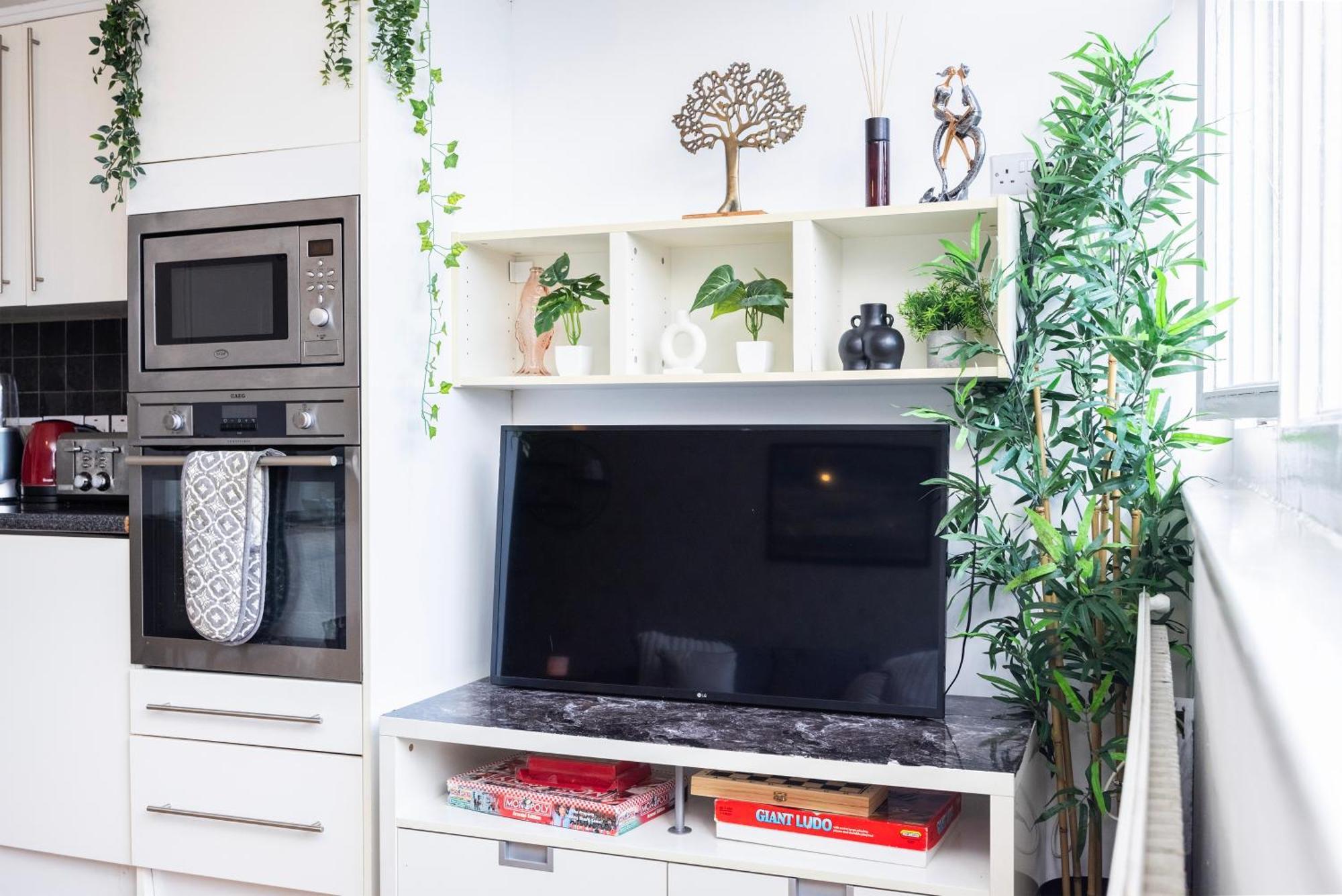 Trendy 4 Bed Near Vibrant Shoreditch W Balcony And Walking Distance To Tube Apartment