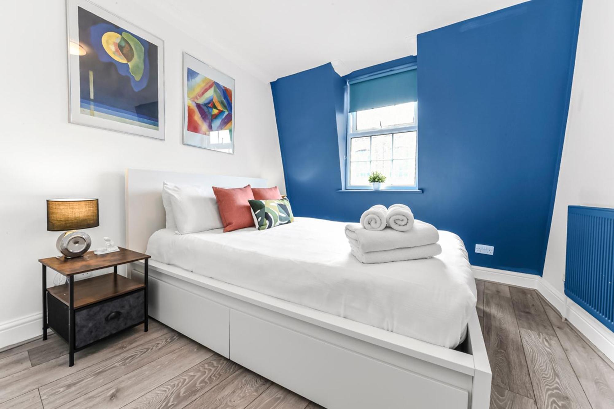 Zone 1, Near Eye, Attractions, 2 Beds *