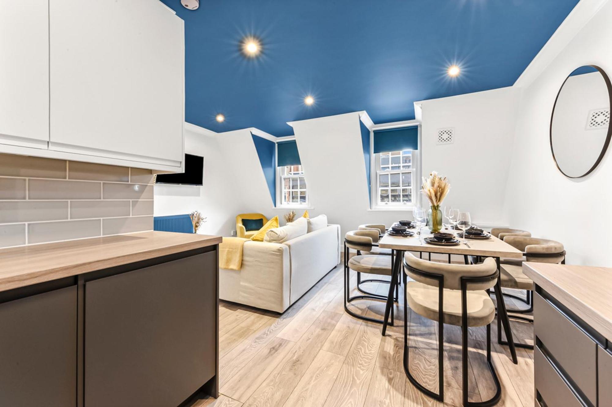 Zone 1, Near Eye, Attractions, 2 Beds Apartment *