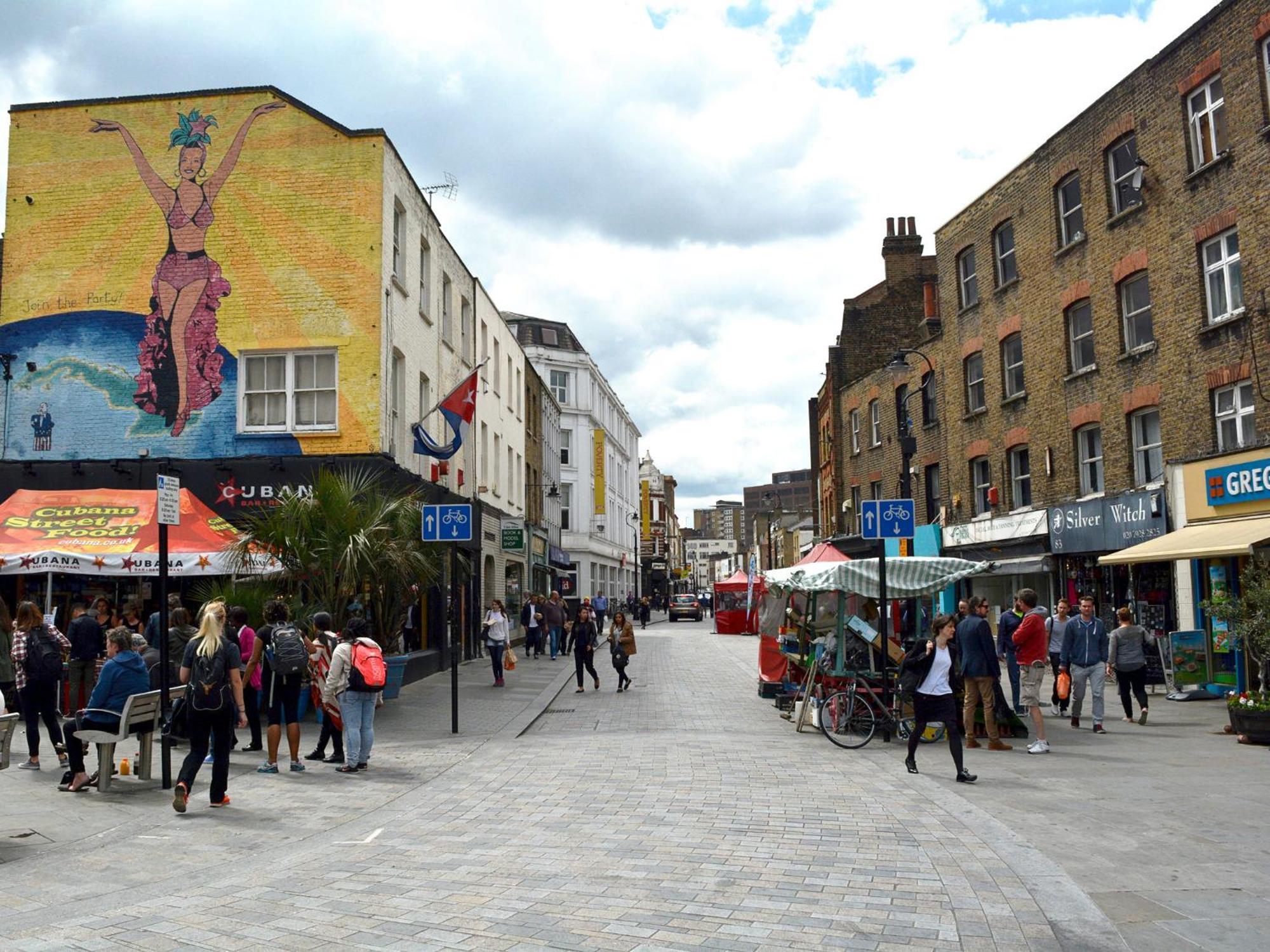 Zone 1, Near Eye, Attractions, 2 Beds London