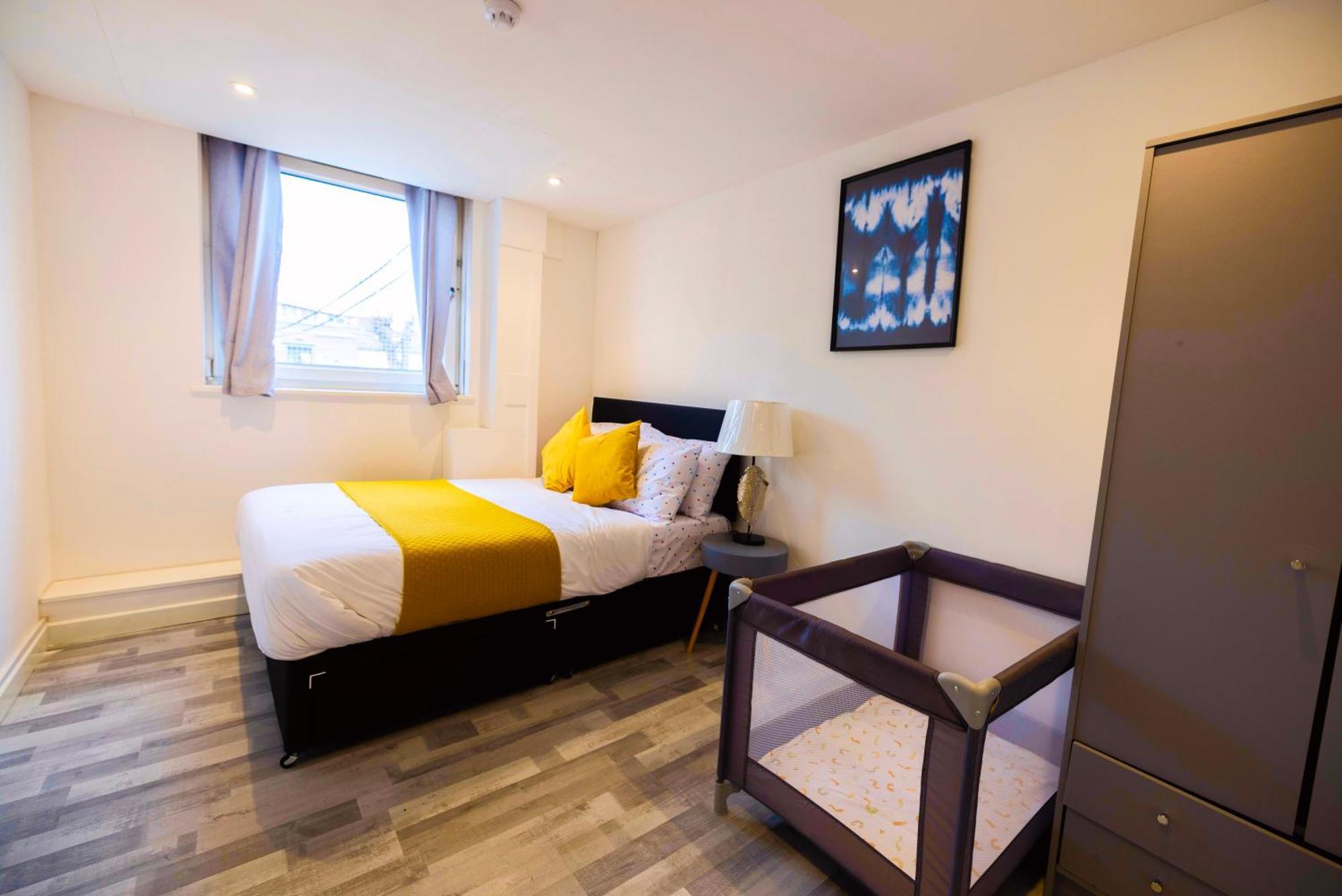 3 Bedroomflat-free Parking-wifi-parking-8people Appartement