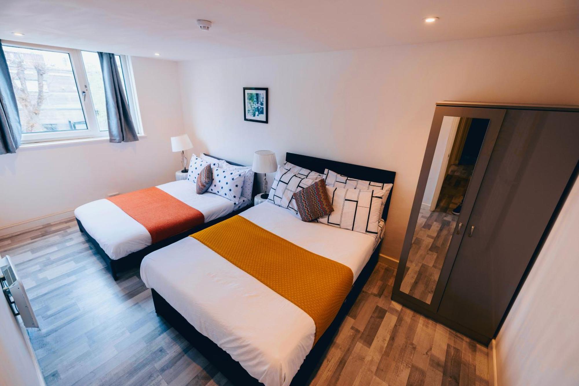 3 Bedroomflat-free Parking-wifi-parking-8people Appartement