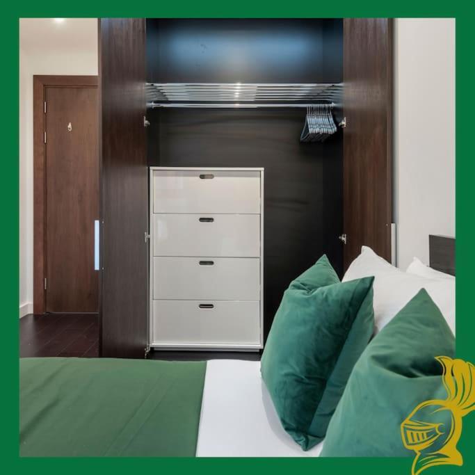 Appartement The Embassy Two Bedrooms Devereux Residences