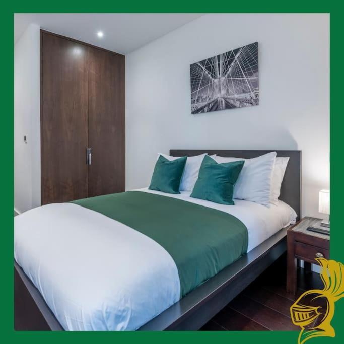 Appartement The Embassy Two Bedrooms Devereux Residences Londen