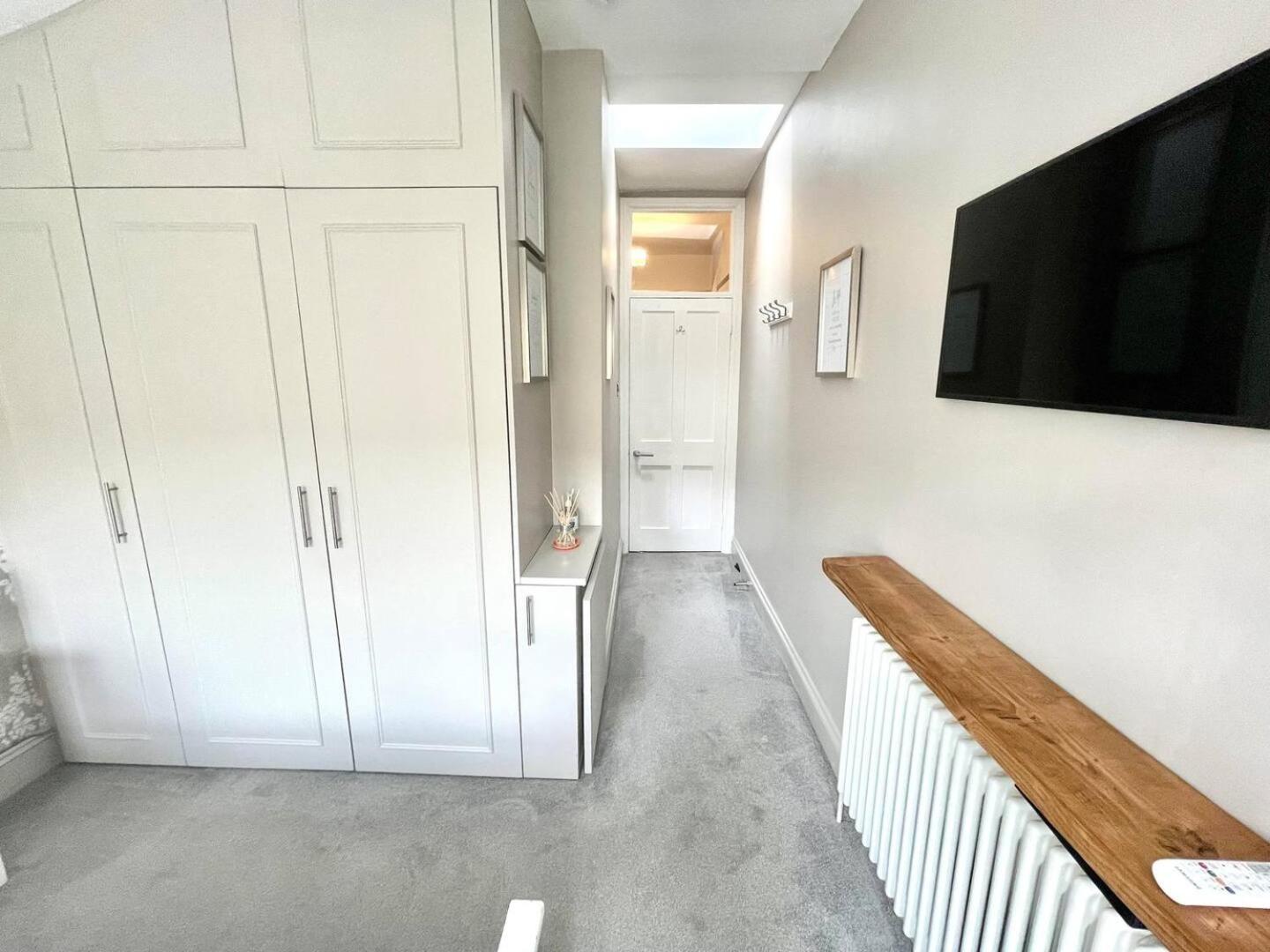 Hébergement de vacances Luxury King-bed Ensuite With Tranquil Garden Views *